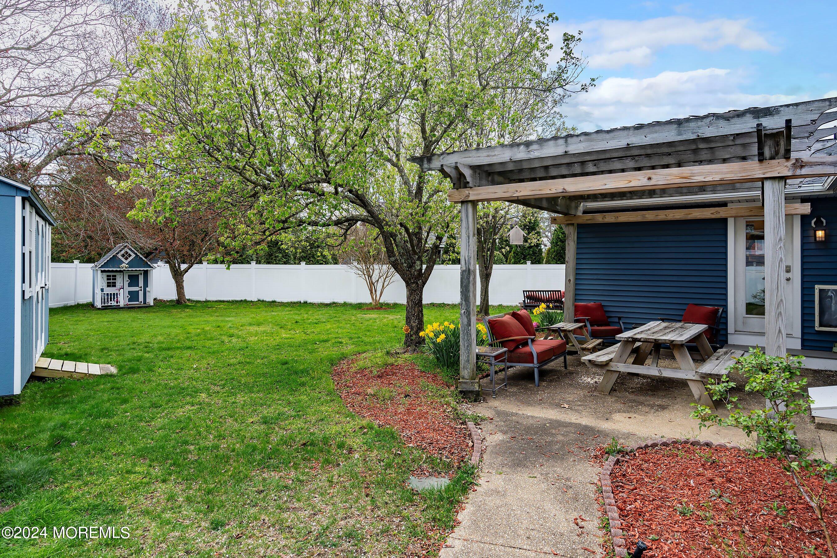 39 W Cove Road