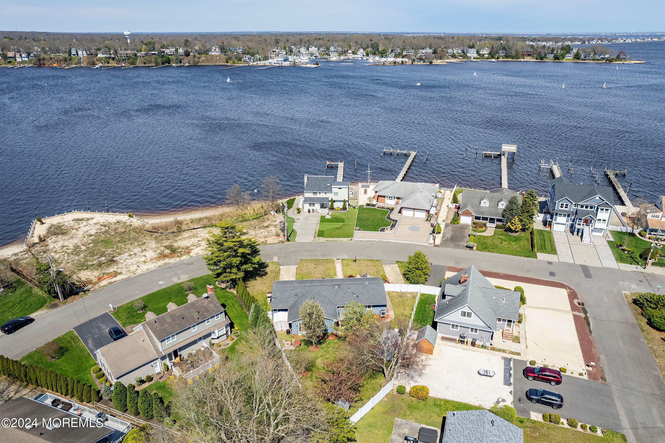 39 W Cove Road