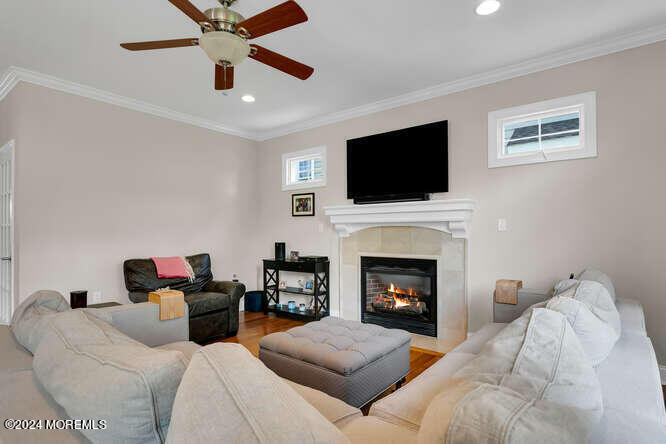 37 Poplar Avenue