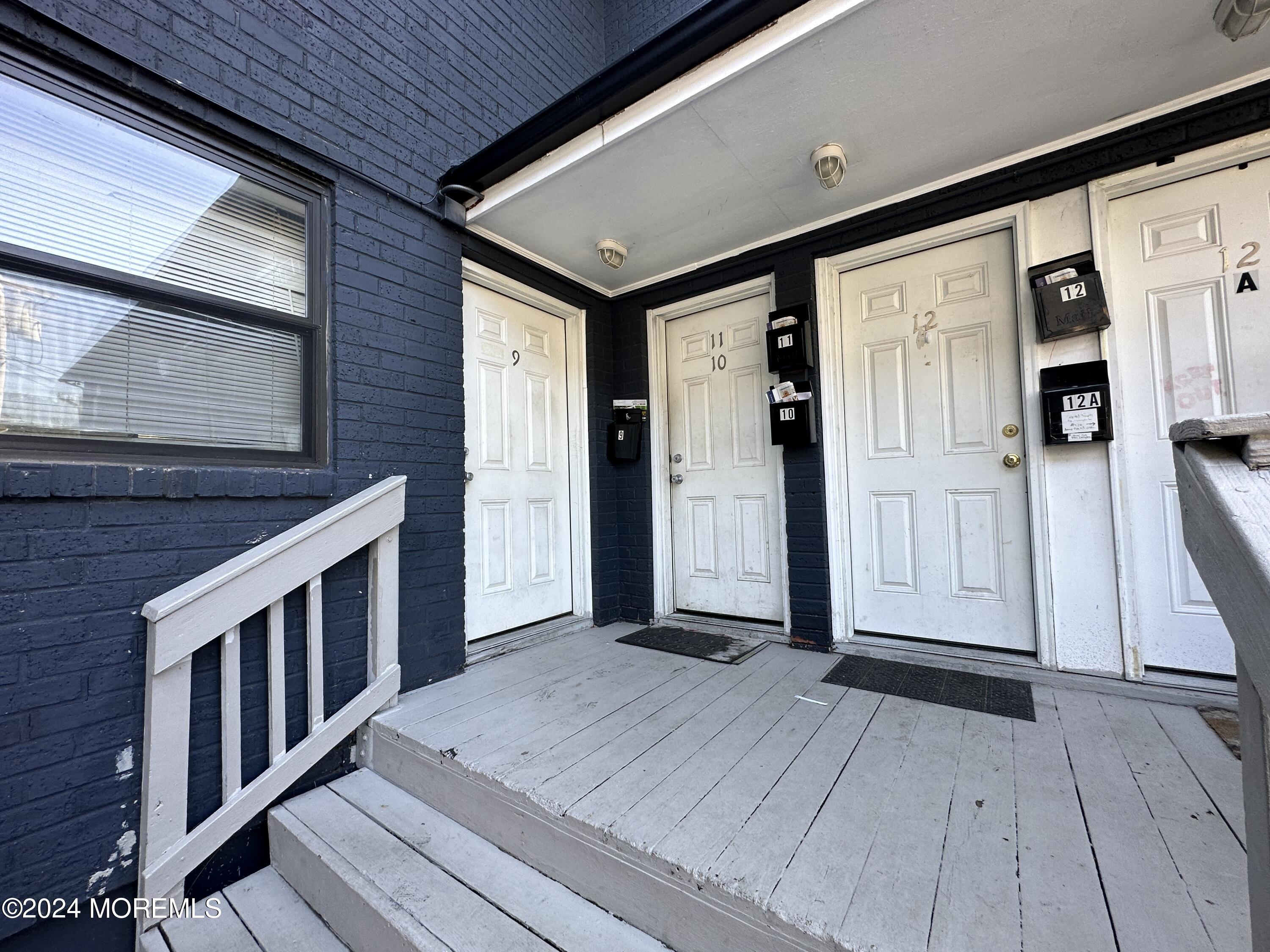 1266 Washington Avenue, 12