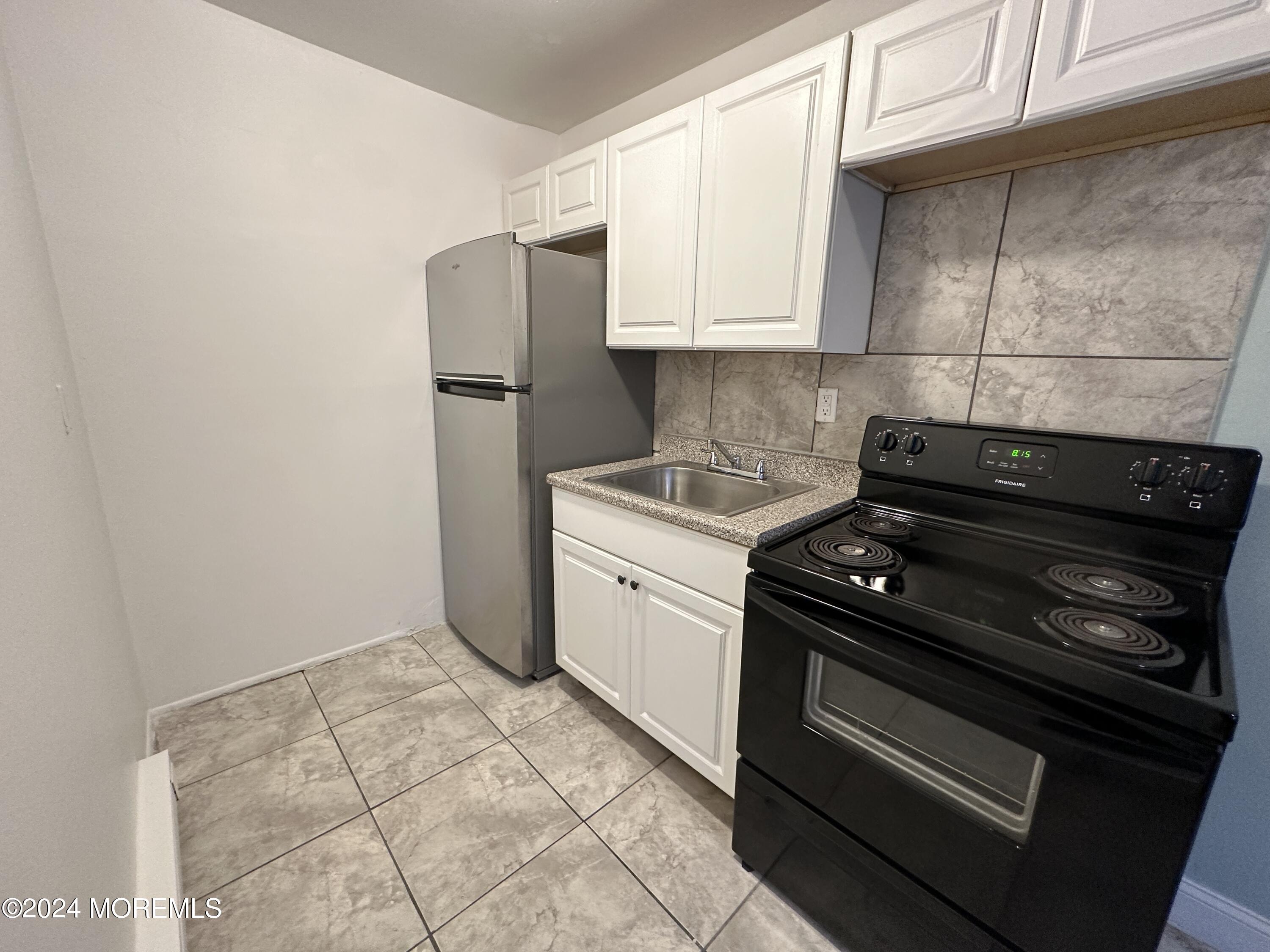 1266 Washington Avenue, 12