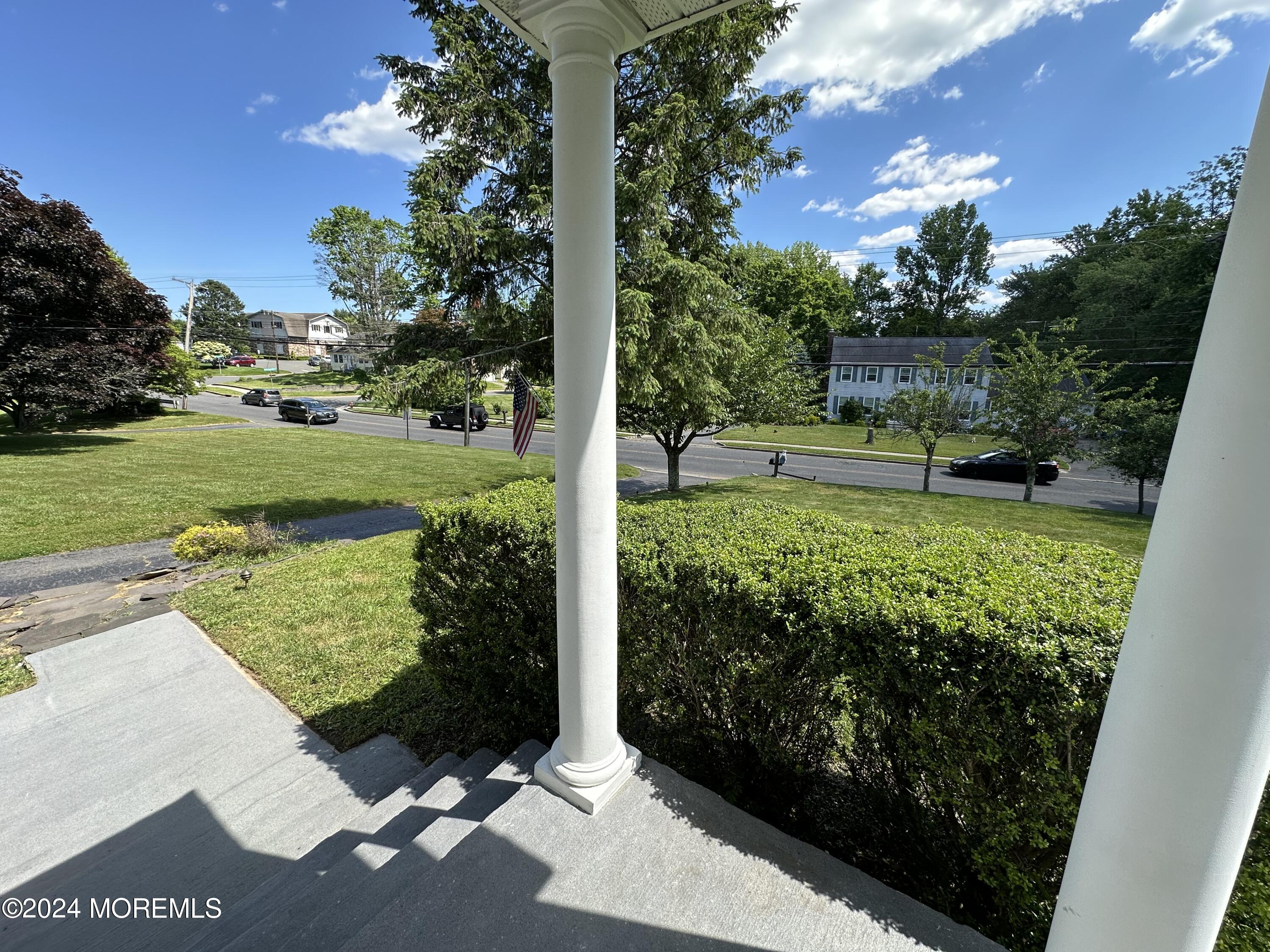 92 Oak Hill Road