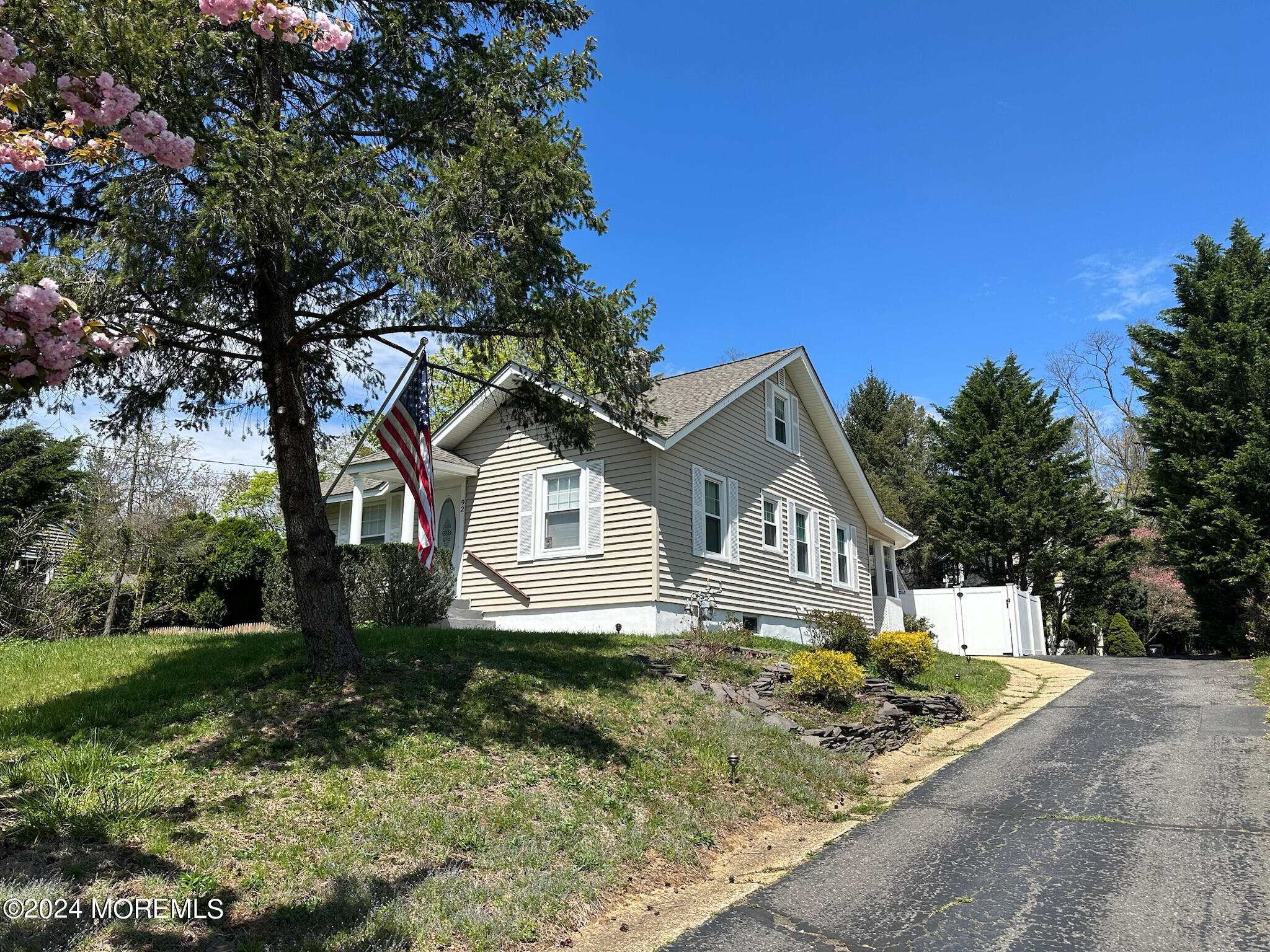 92 Oak Hill Road