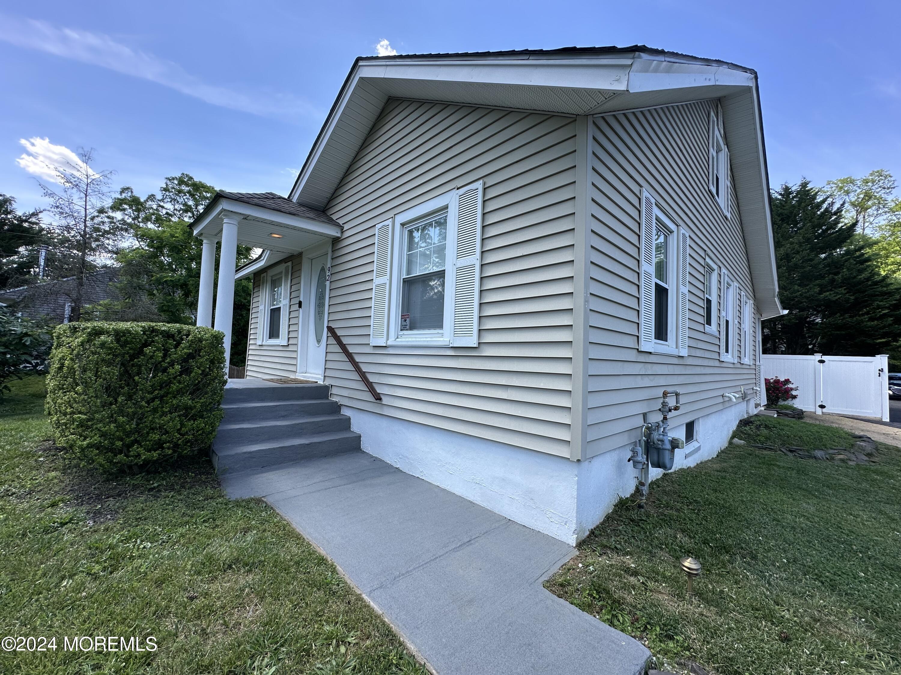 92 Oak Hill Road