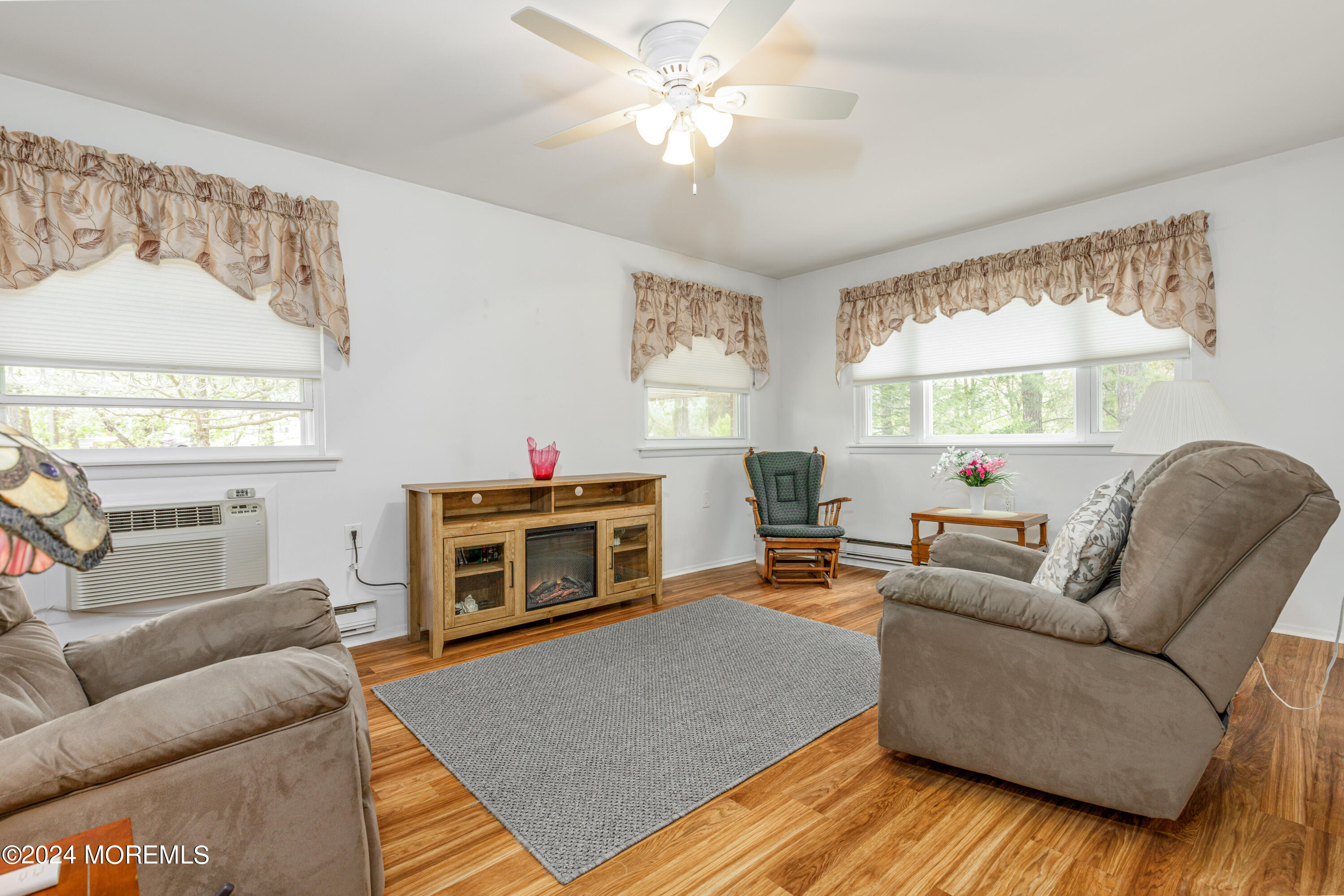 9D Lexington Drive