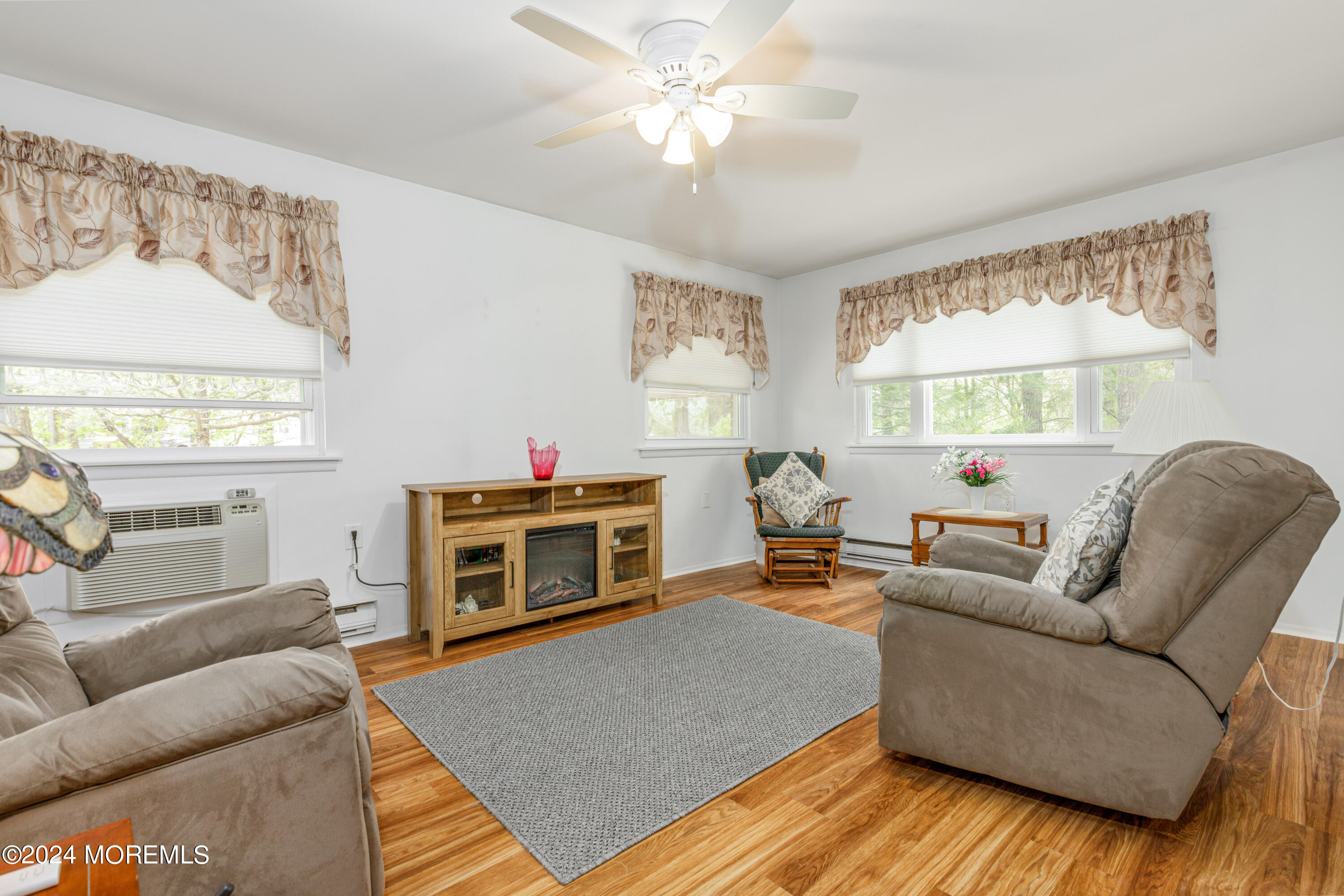 9D Lexington Drive