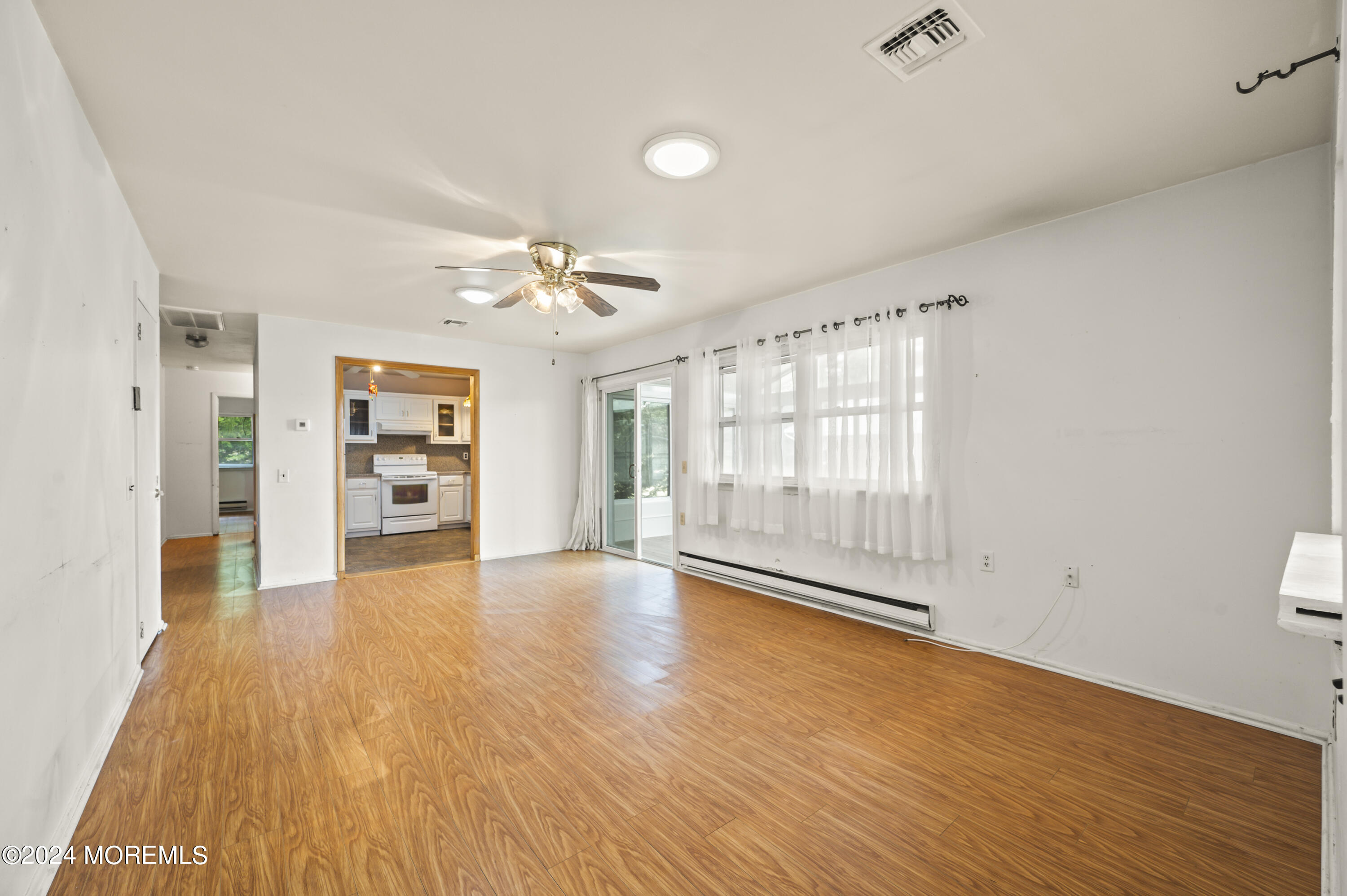 61 Hudson Parkway, B
