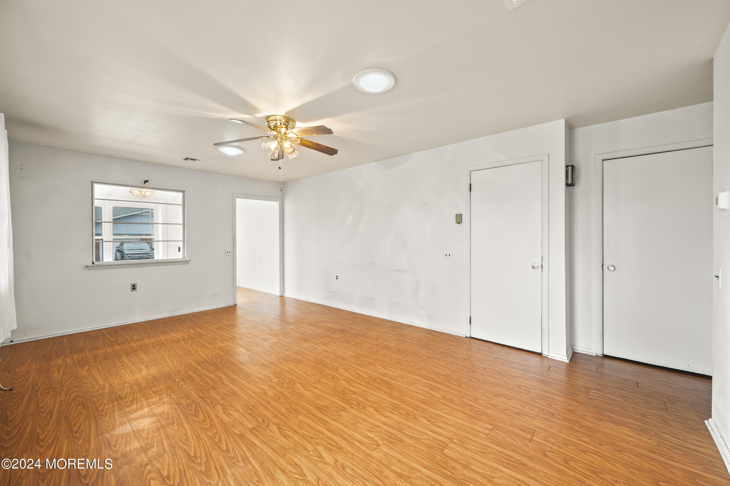 61 Hudson Parkway, B