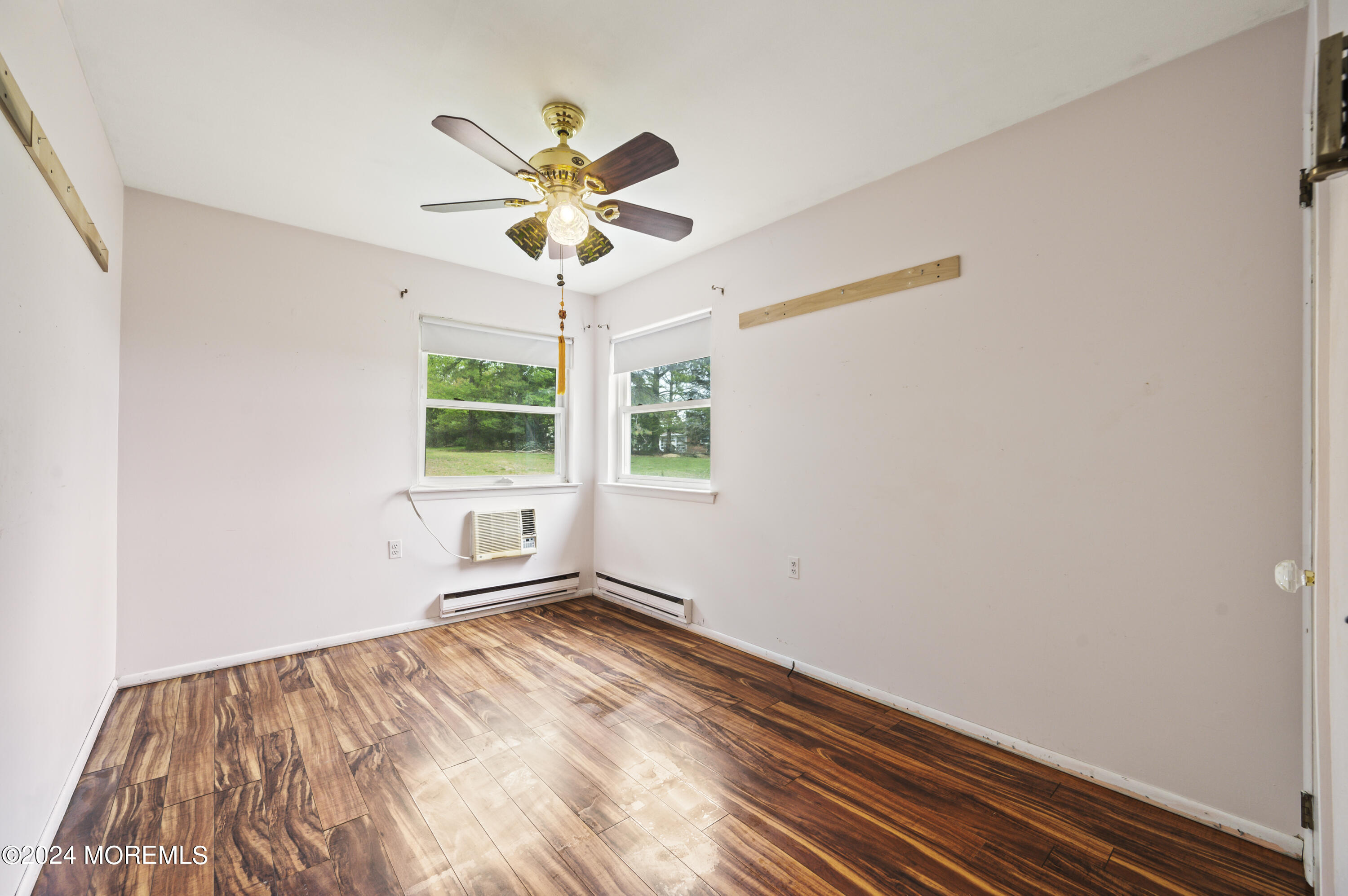 61 Hudson Parkway, B