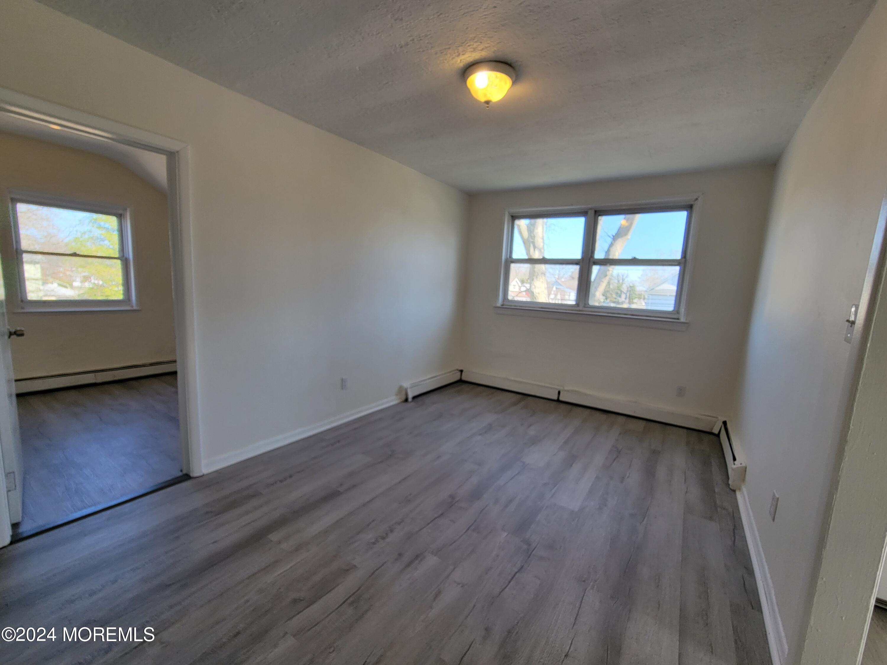 254 Rockwell Avenue, B (UPSTAIIRS)