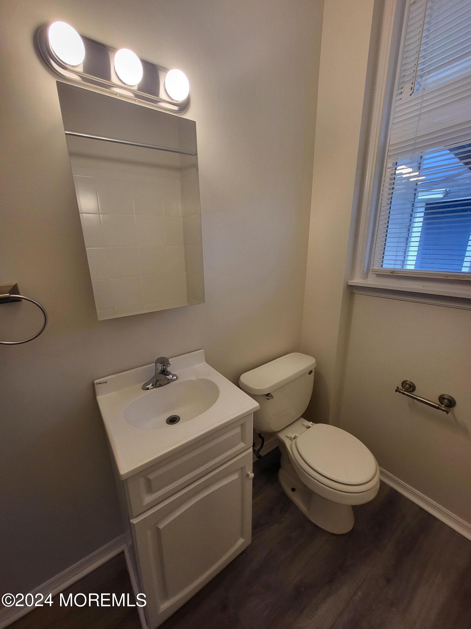 513 3rd Avenue, 1