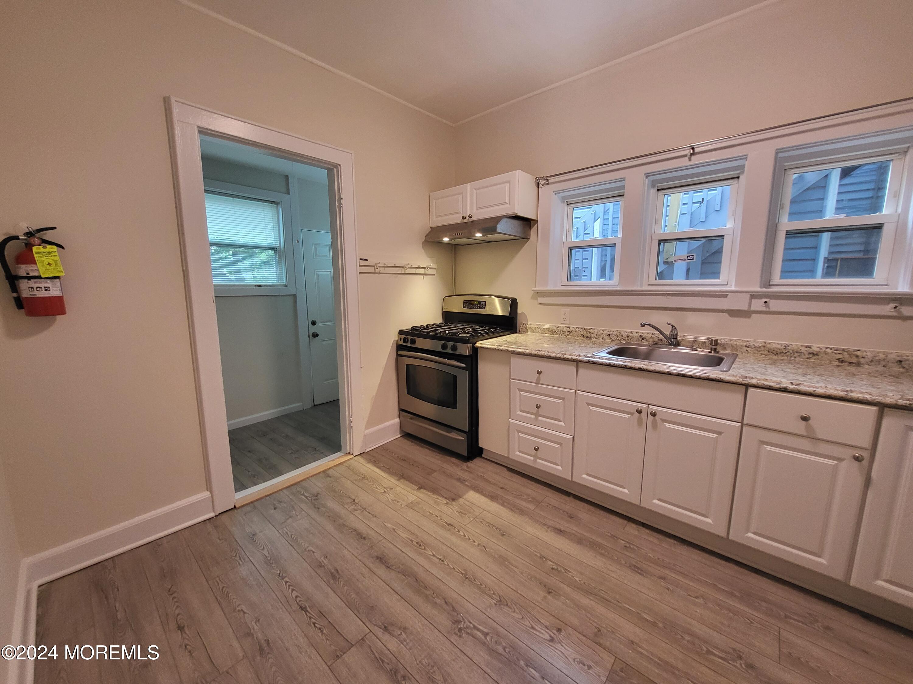 513 3rd Avenue, 1