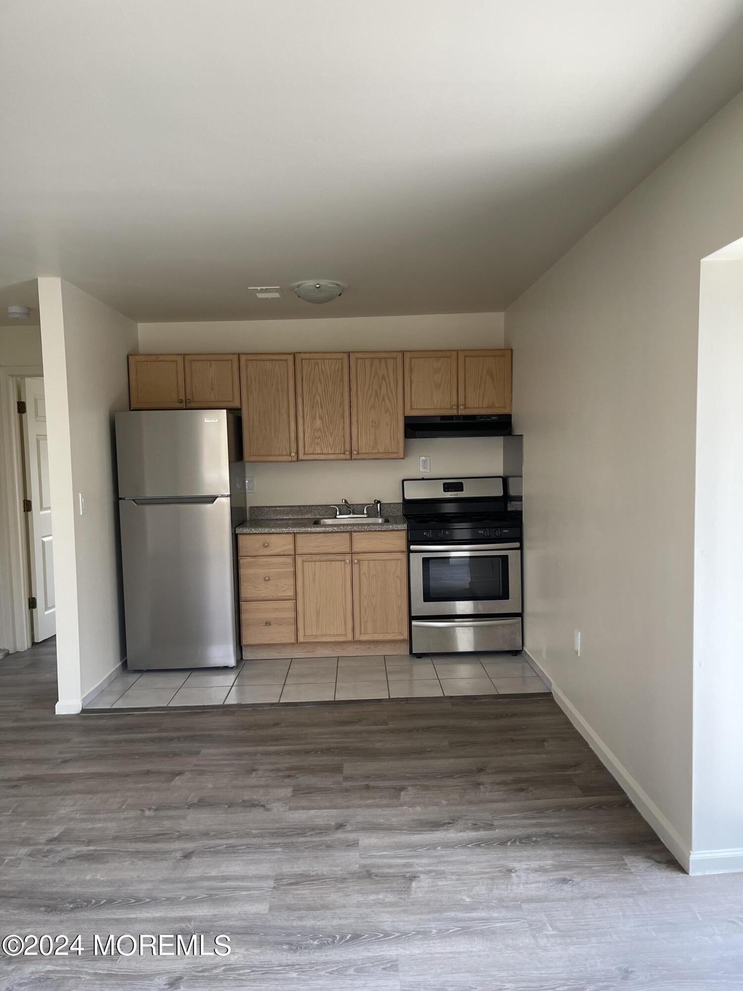 109 2nd Avenue, G