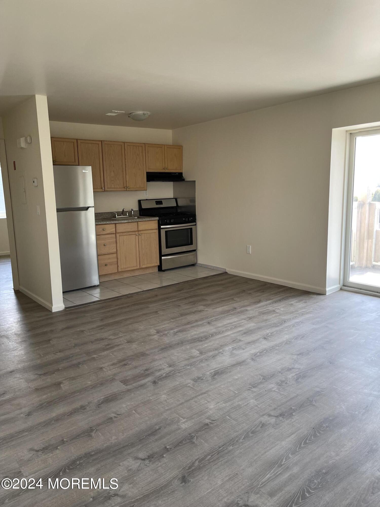 109 2nd Avenue, G