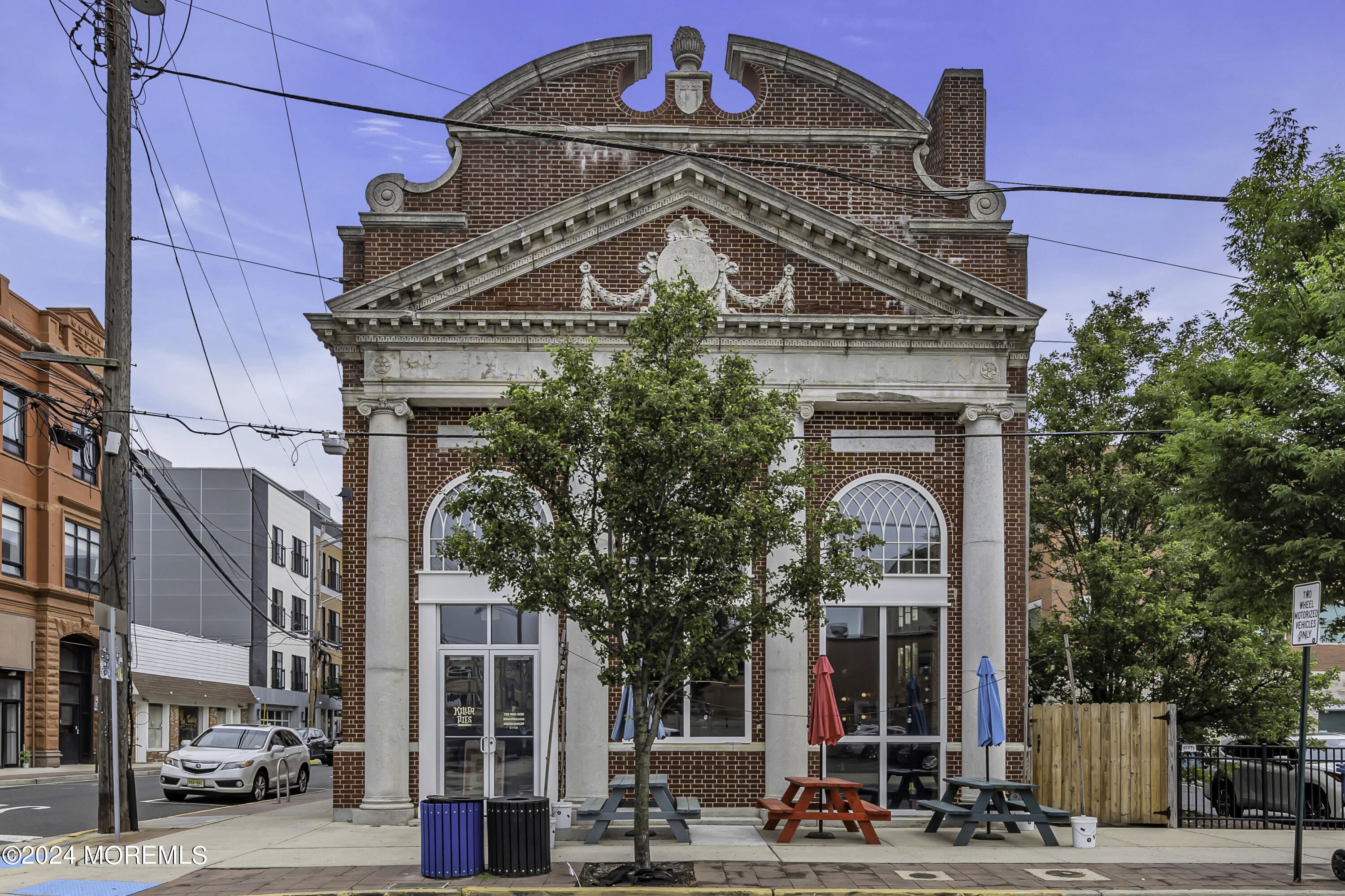 649 Mattison Avenue, 101