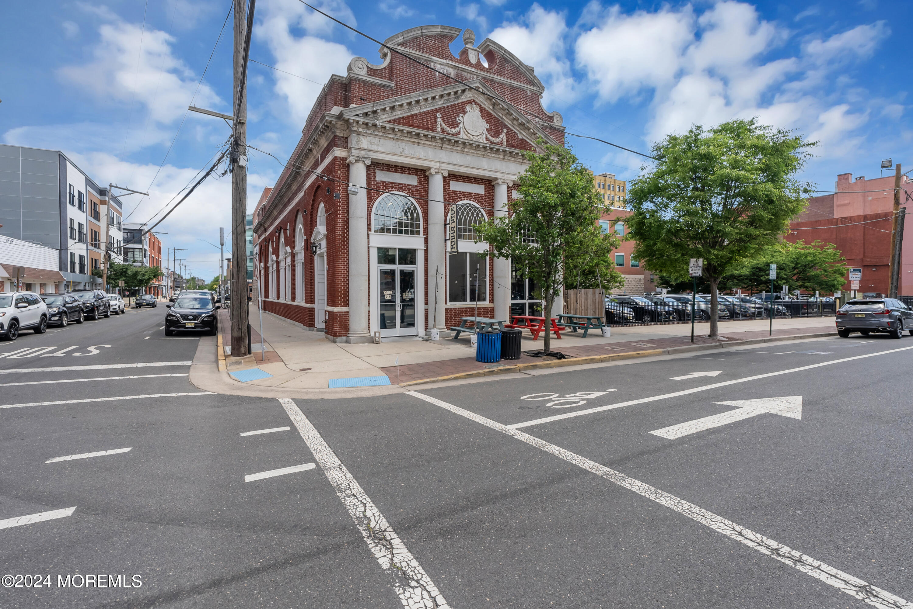 649 Mattison Avenue, 101