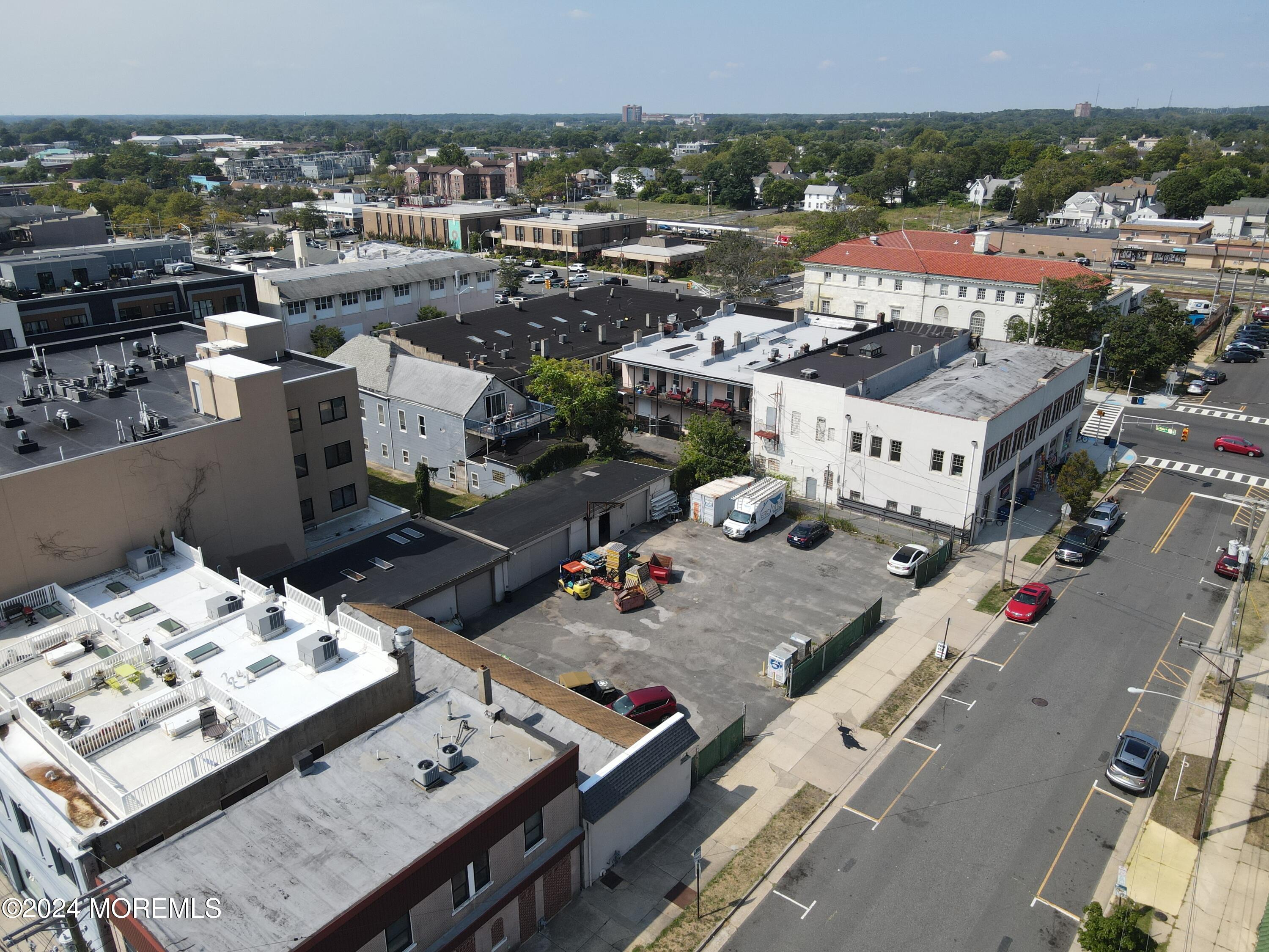 702-704 Summerfield Avenue