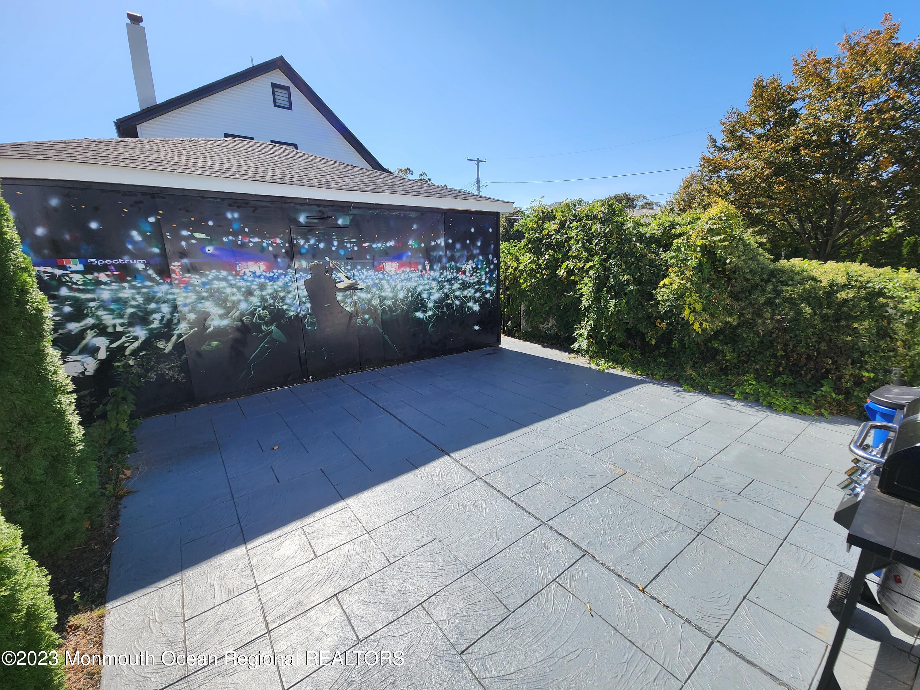 1222 Sunset Avenue