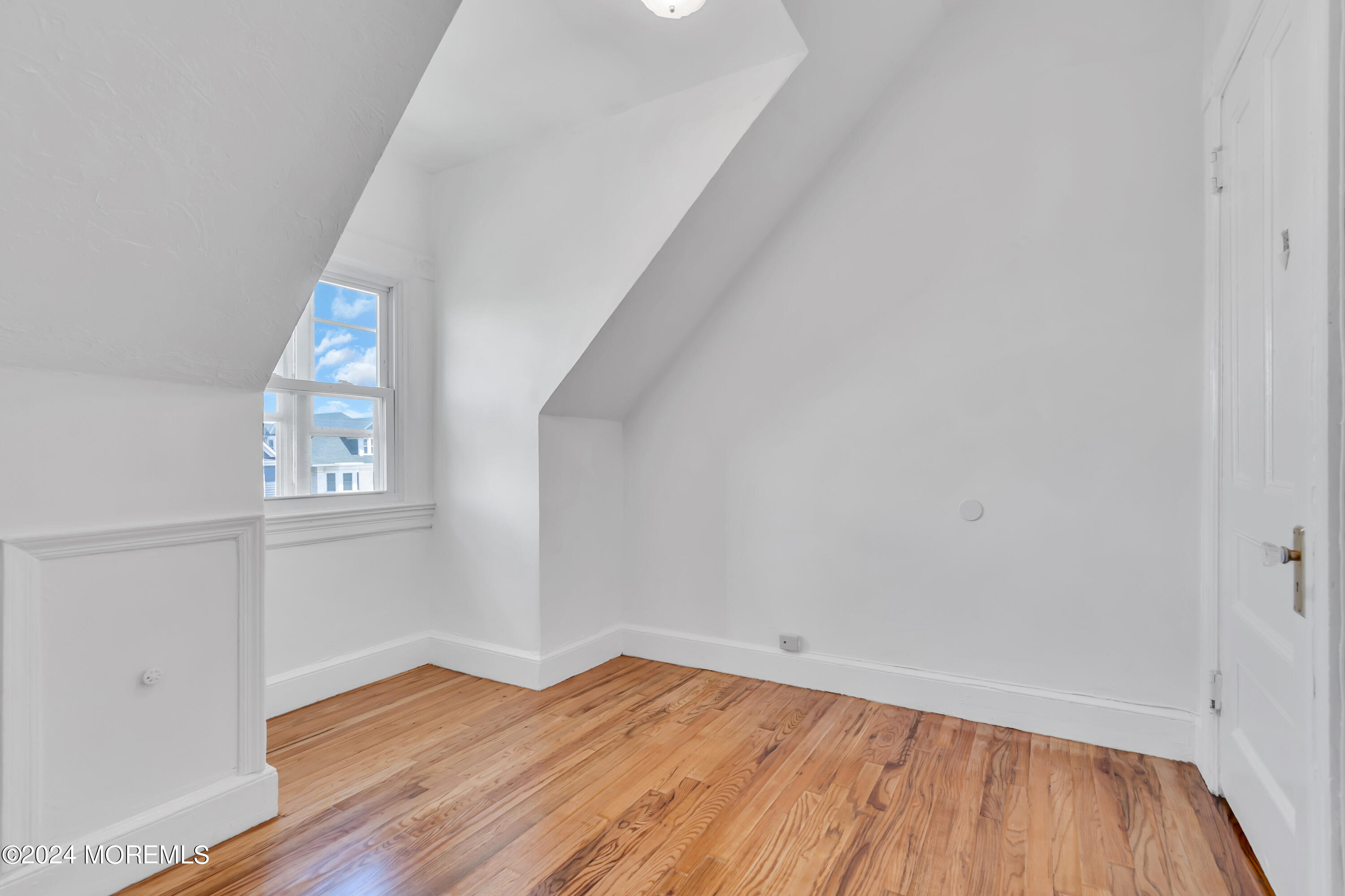 304 8th Avenue, 3
