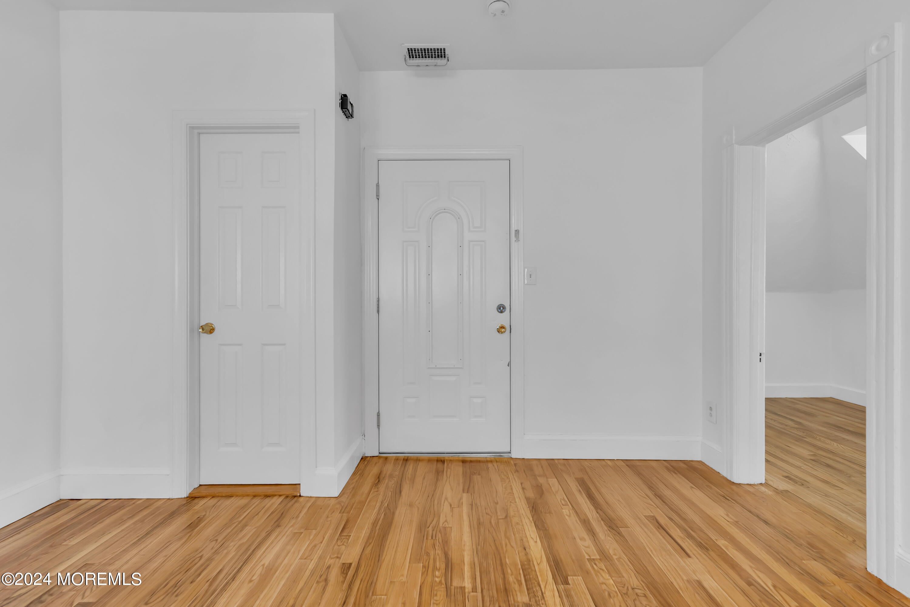 304 8th Avenue, 3