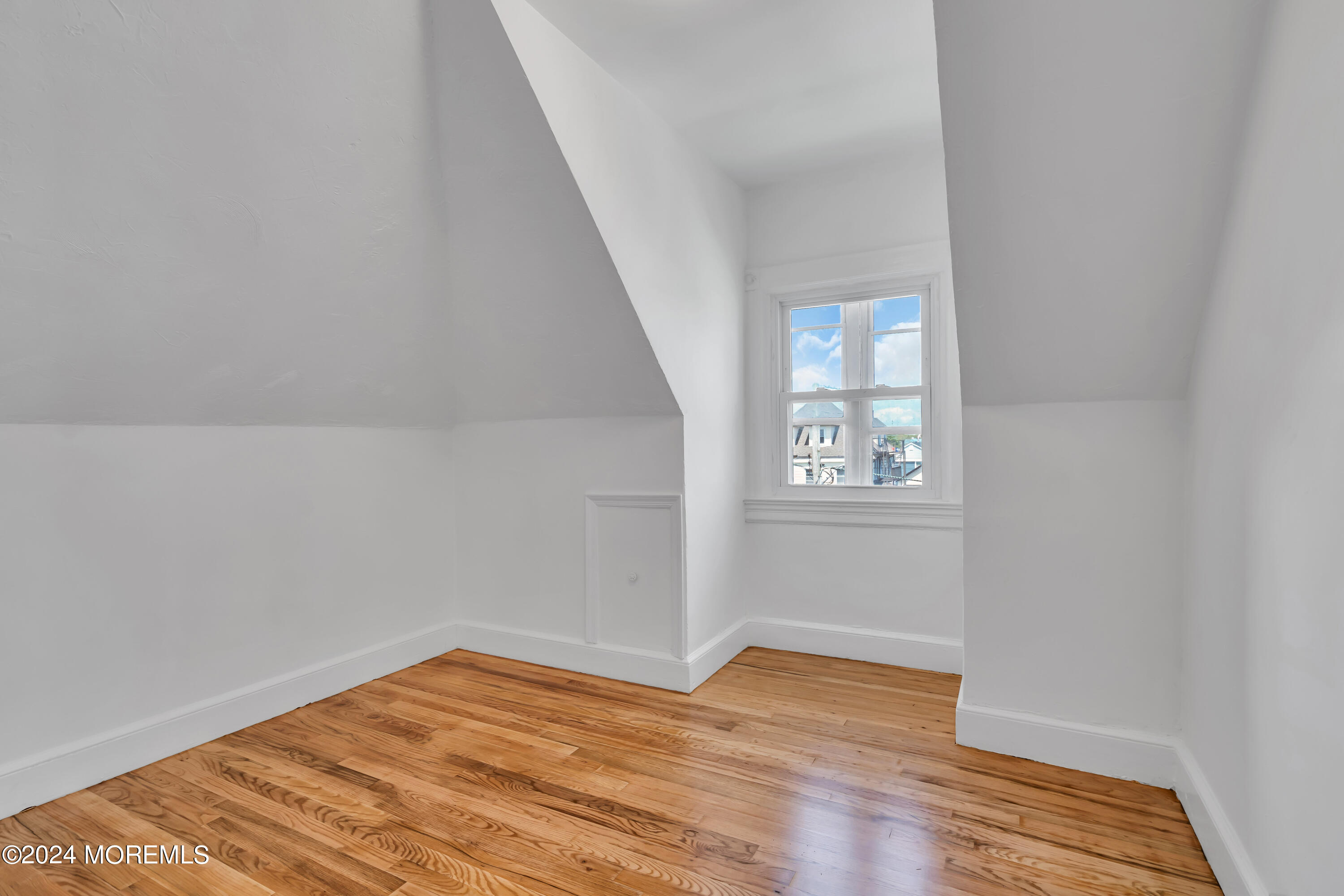 304 8th Avenue, 3