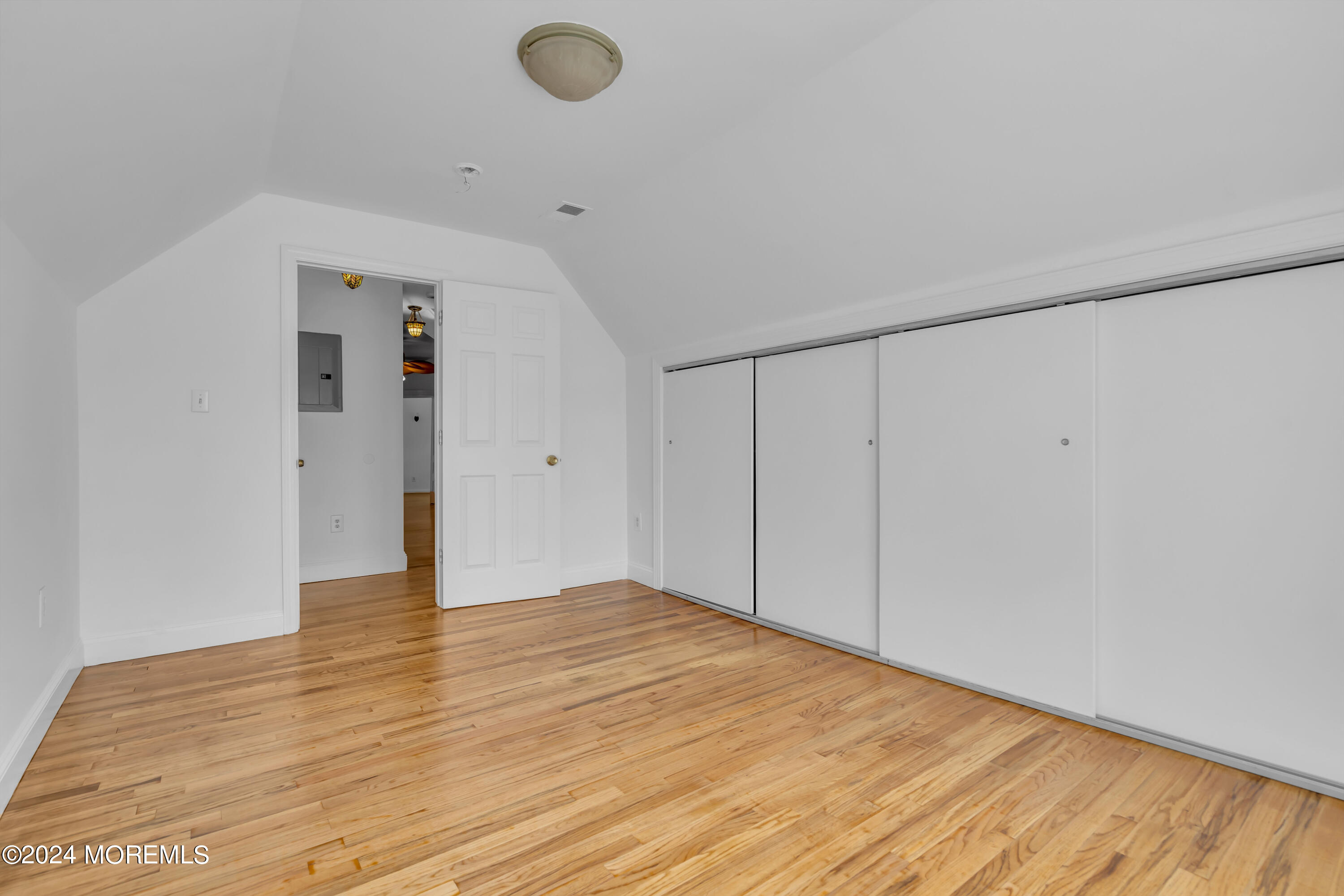 304 8th Avenue, 3
