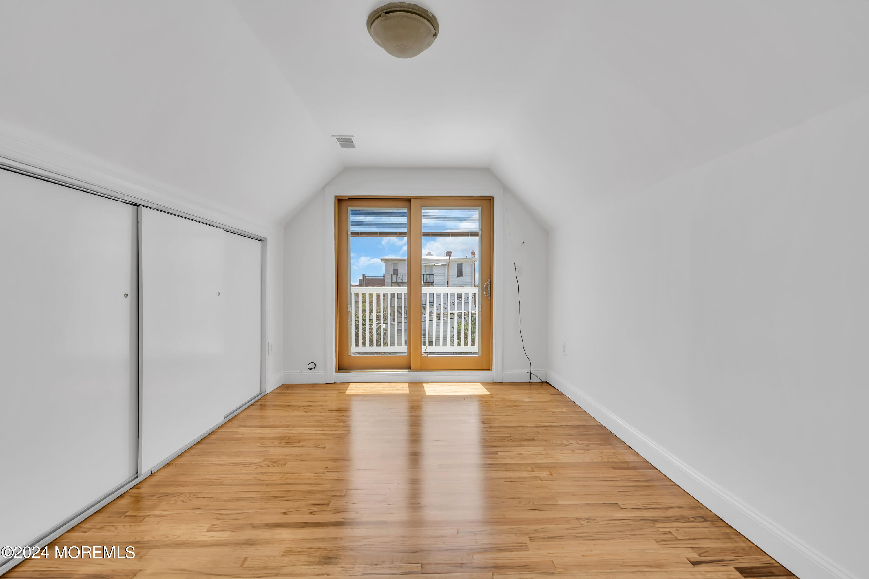 304 8th Avenue, 3