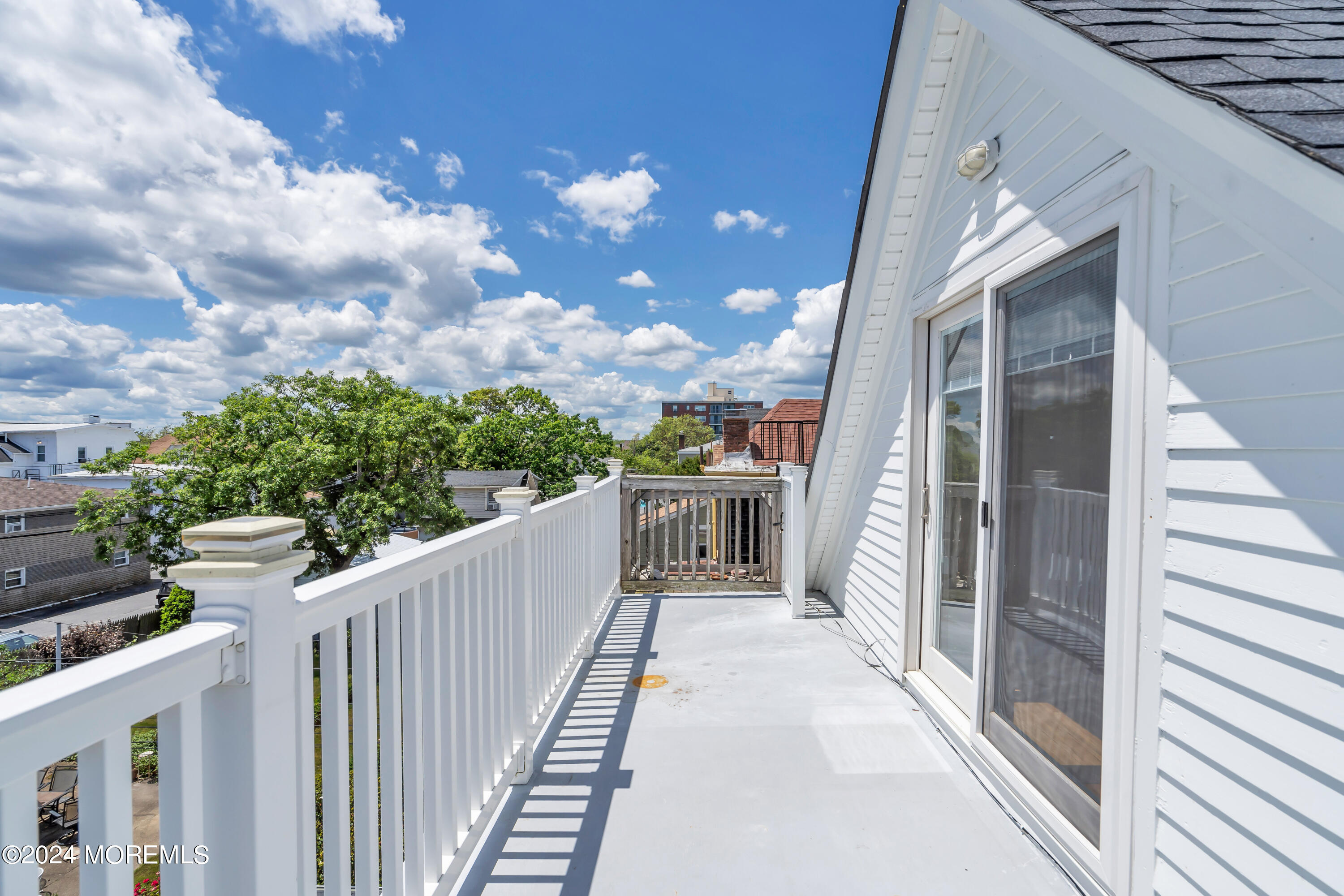 304 8th Avenue, 3