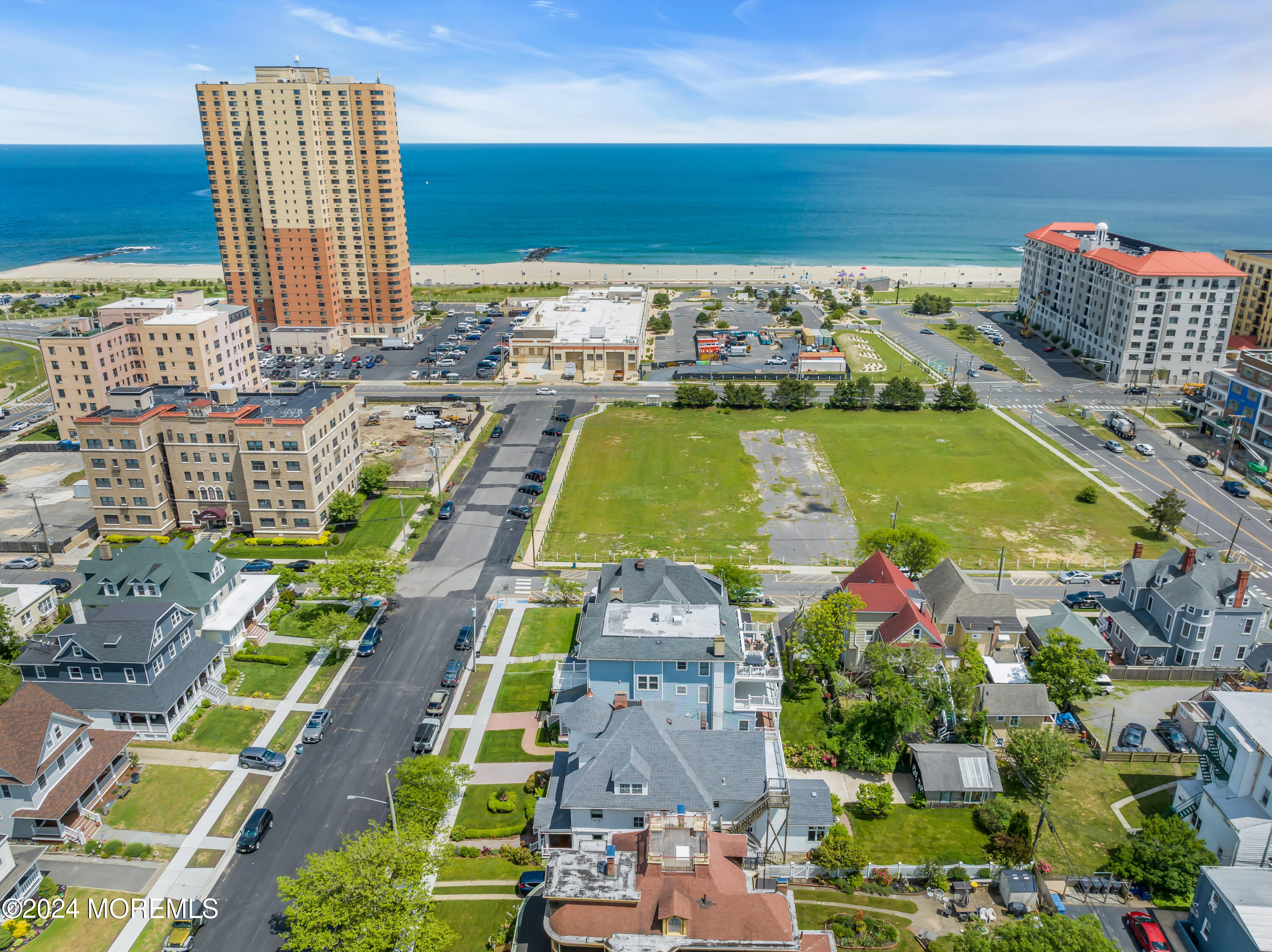 304 8th Avenue, 3