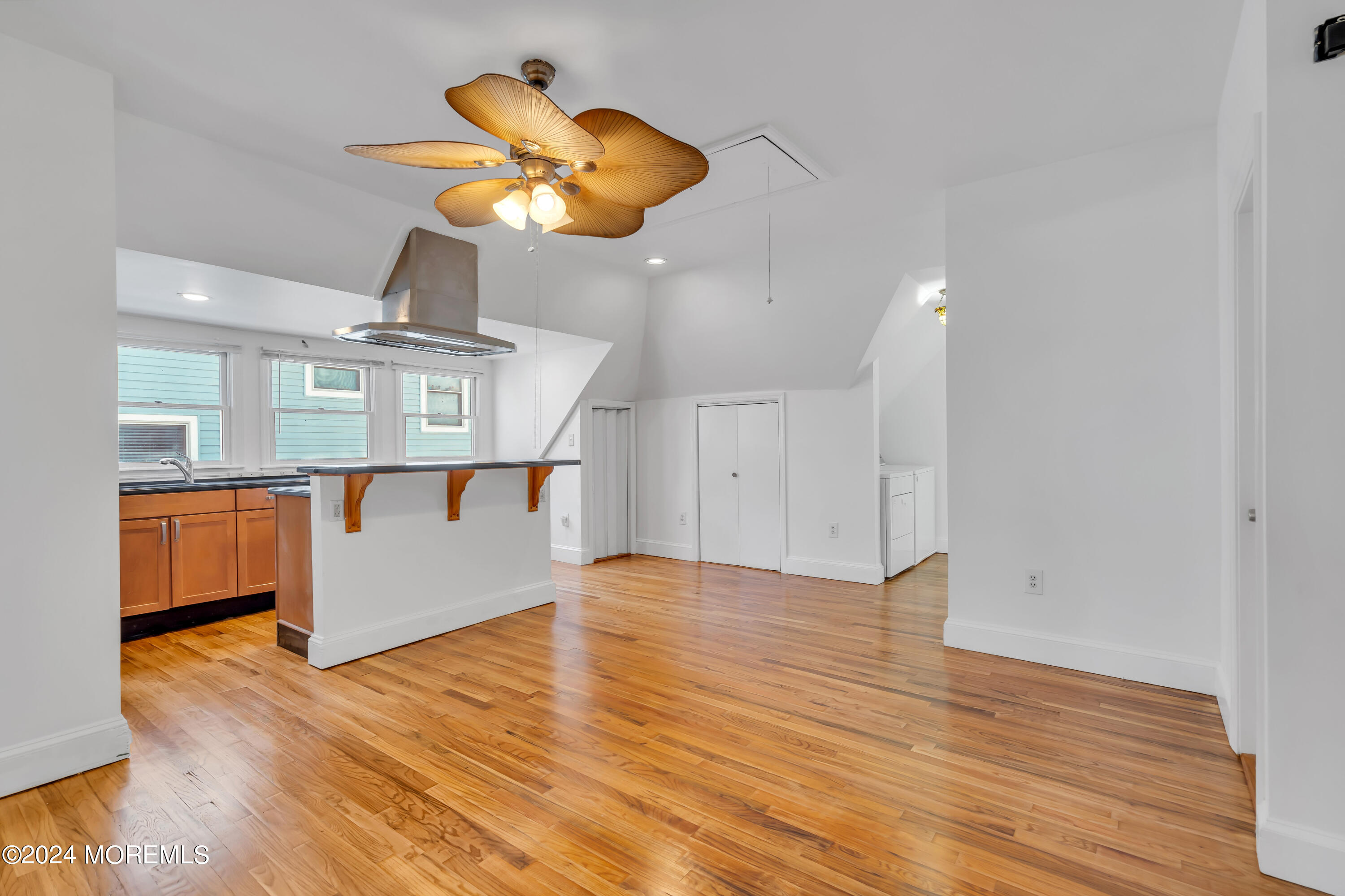 304 8th Avenue, 3
