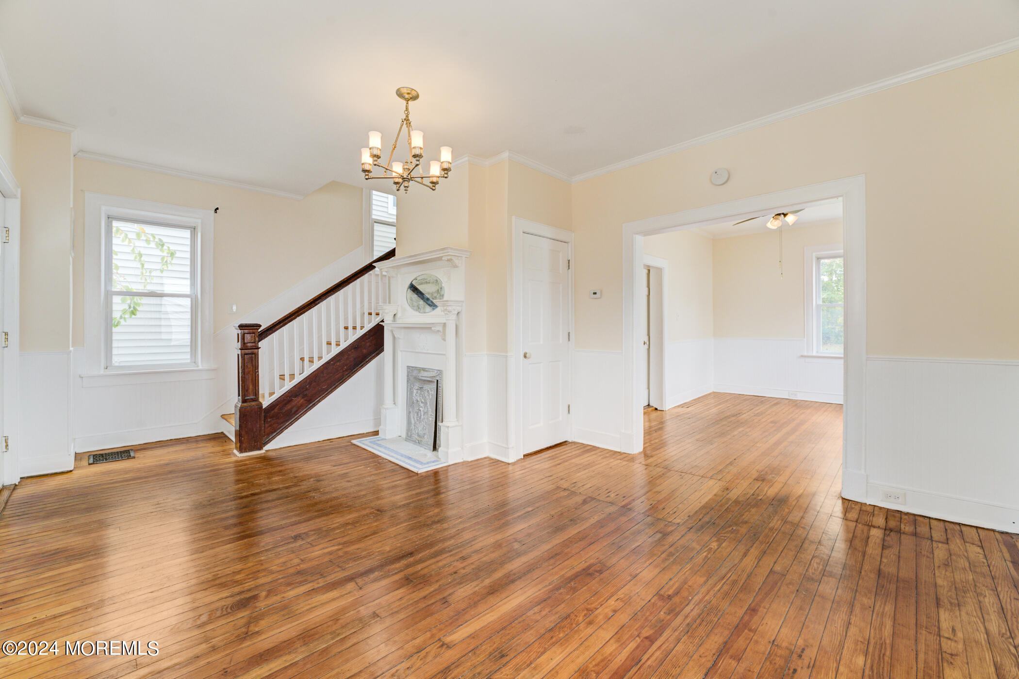 827 Central Avenue