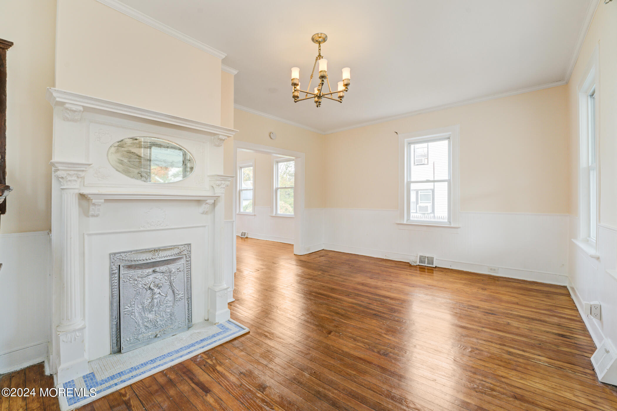 827 Central Avenue