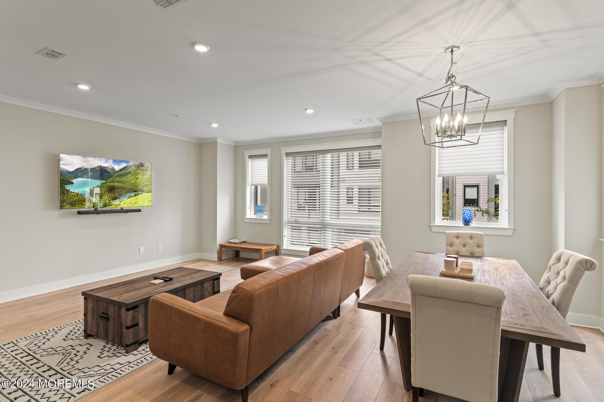 301 Cookman Avenue, 6