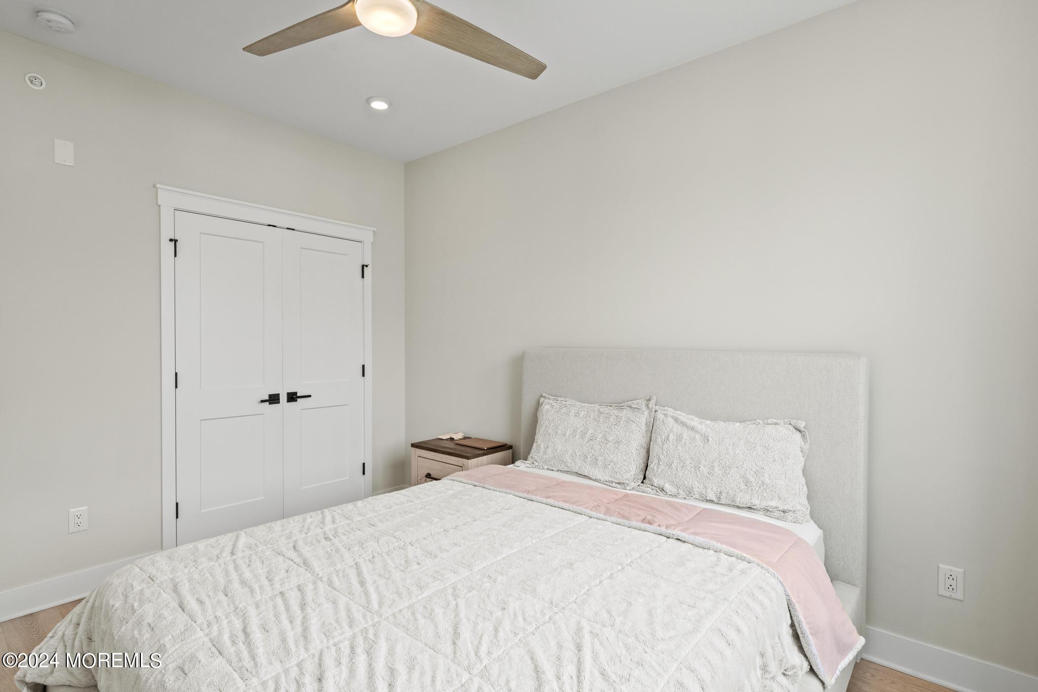 301 Cookman Avenue, 6