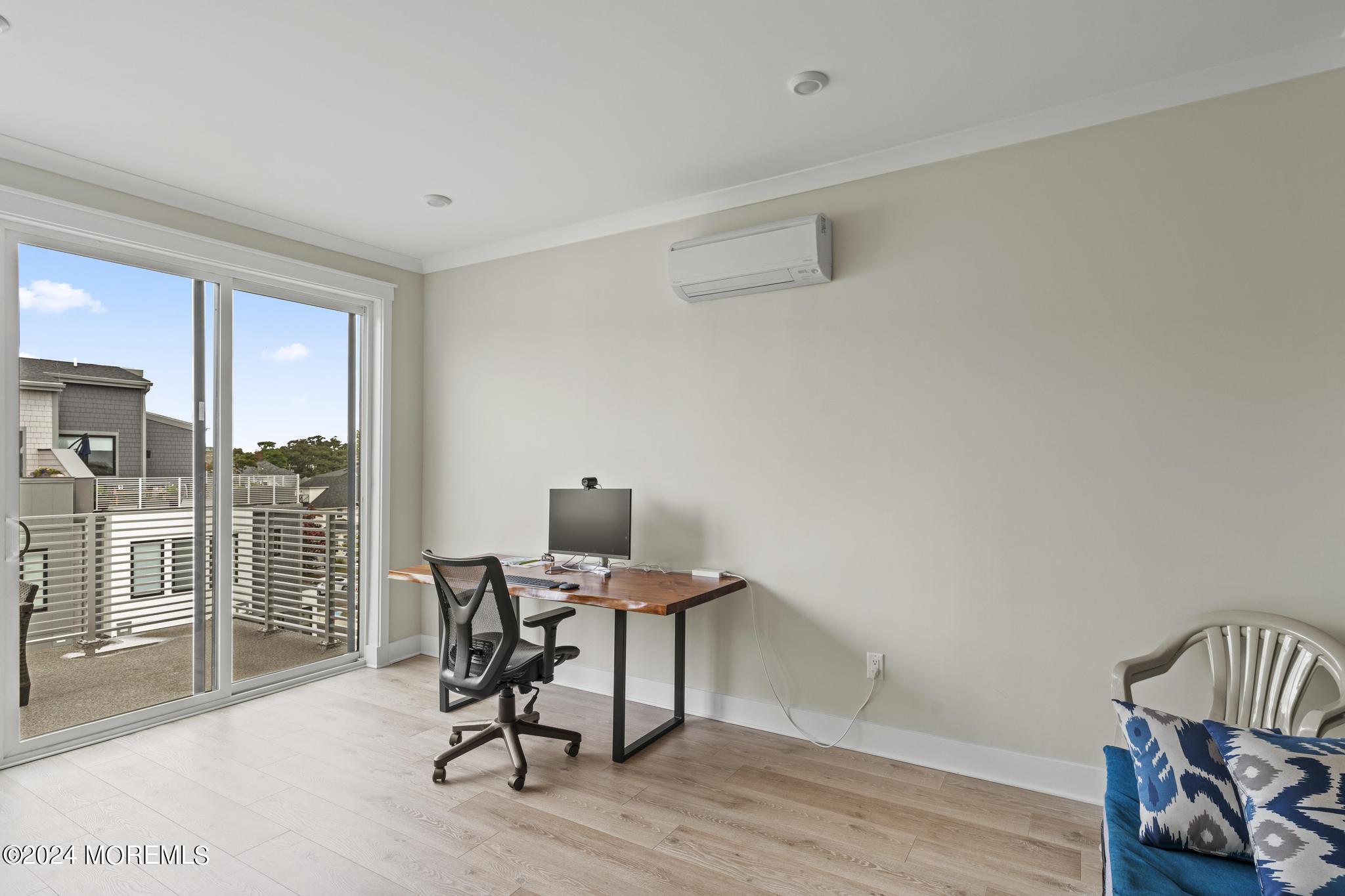 301 Cookman Avenue, 6