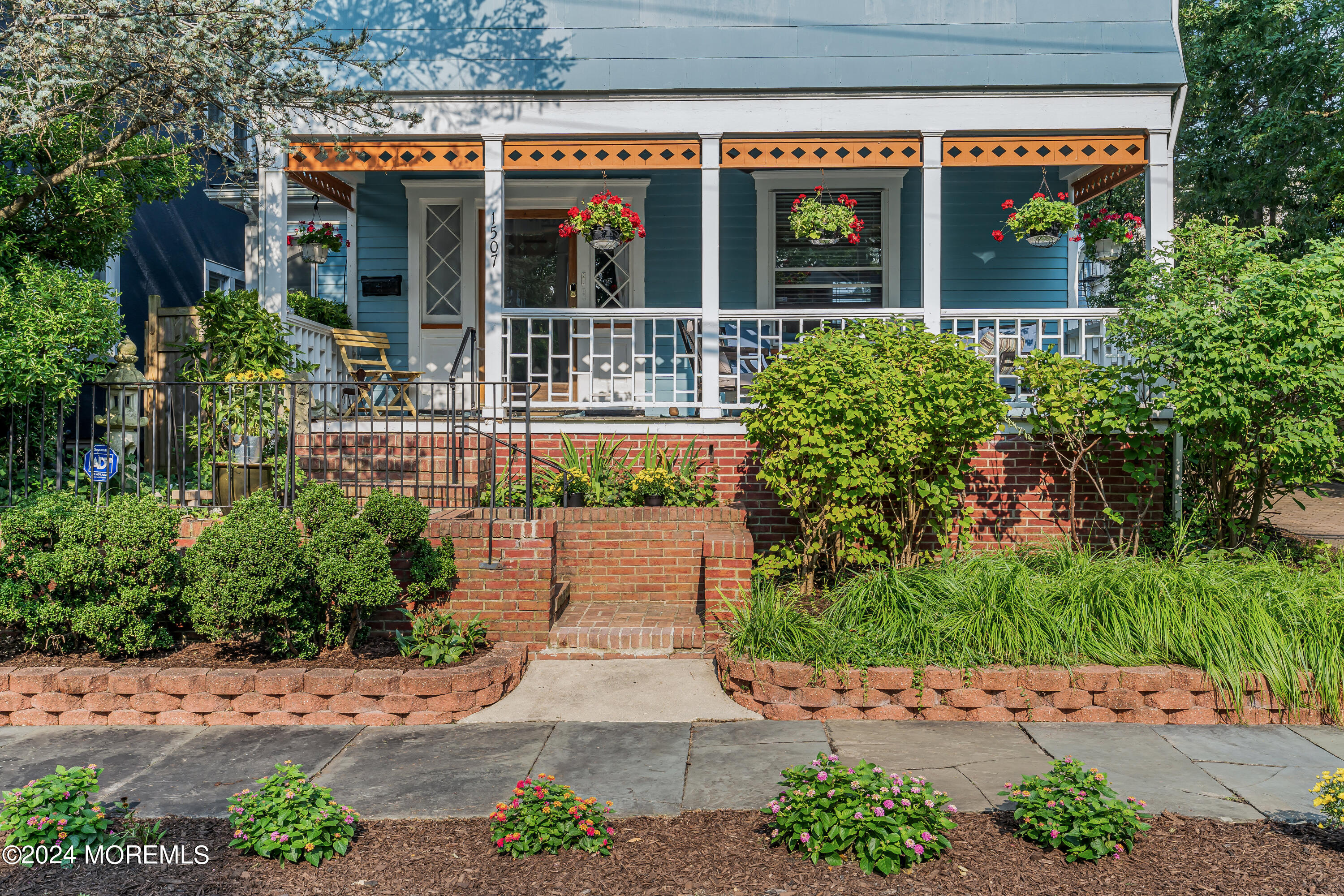 1507 Emory Street