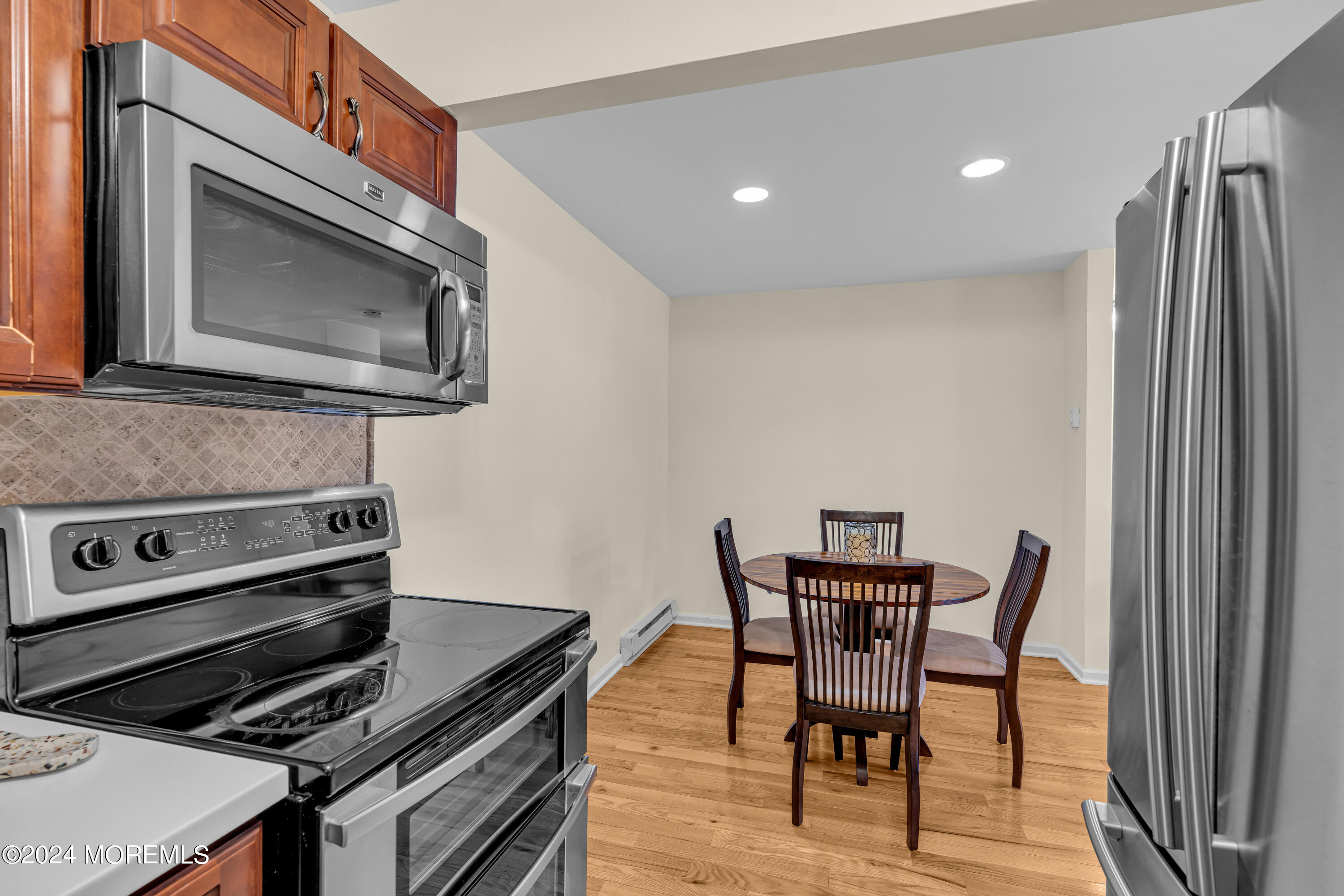 330 Shore Drive, F-13
