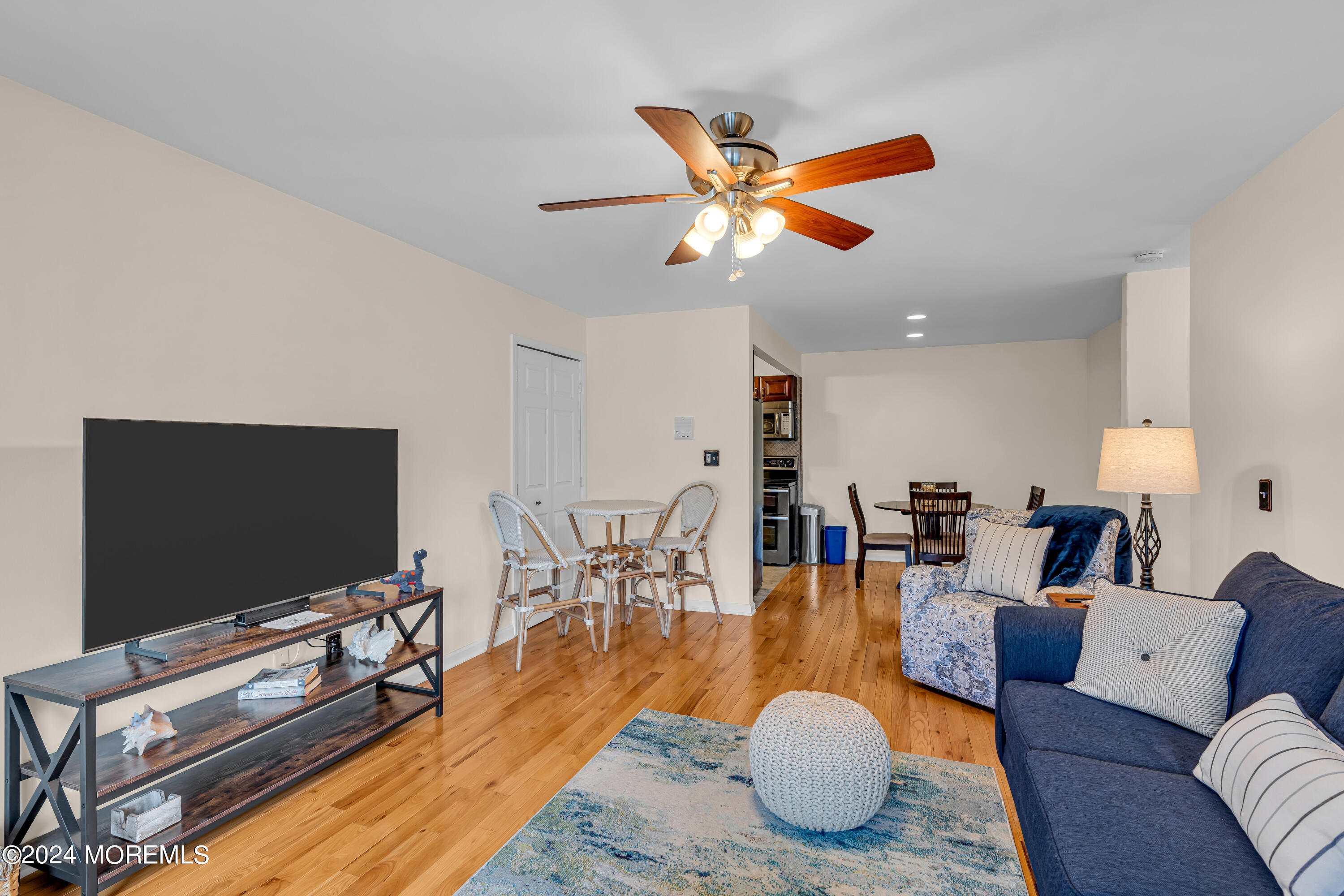 330 Shore Drive, F-13