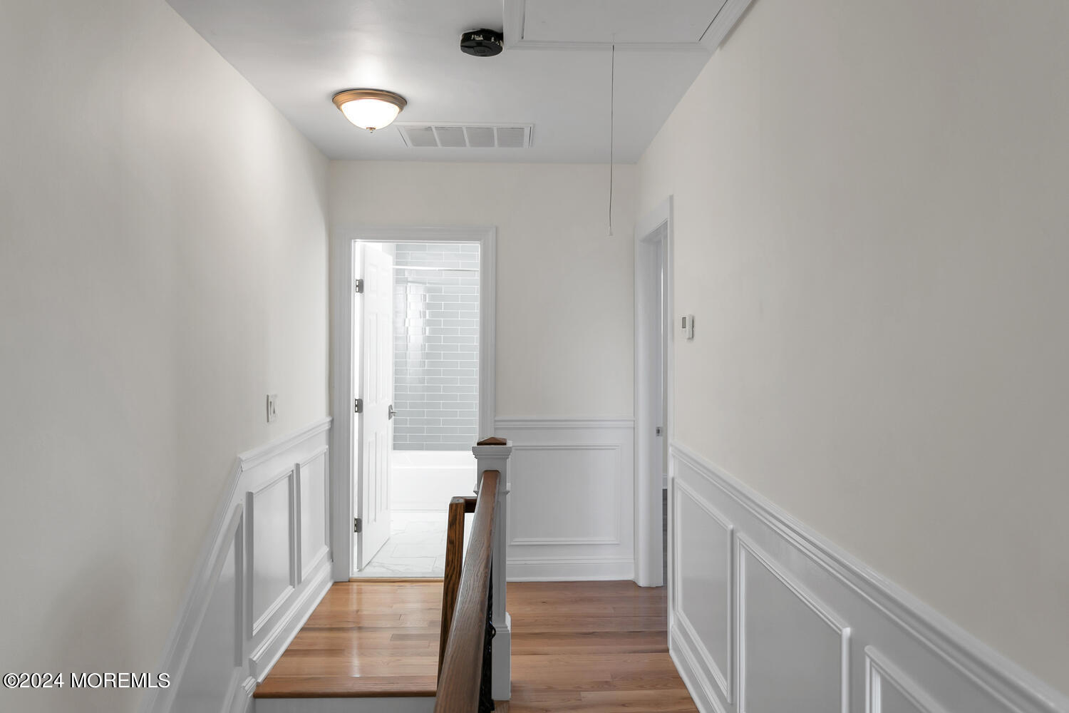 1407 1/2 Bangs Avenue