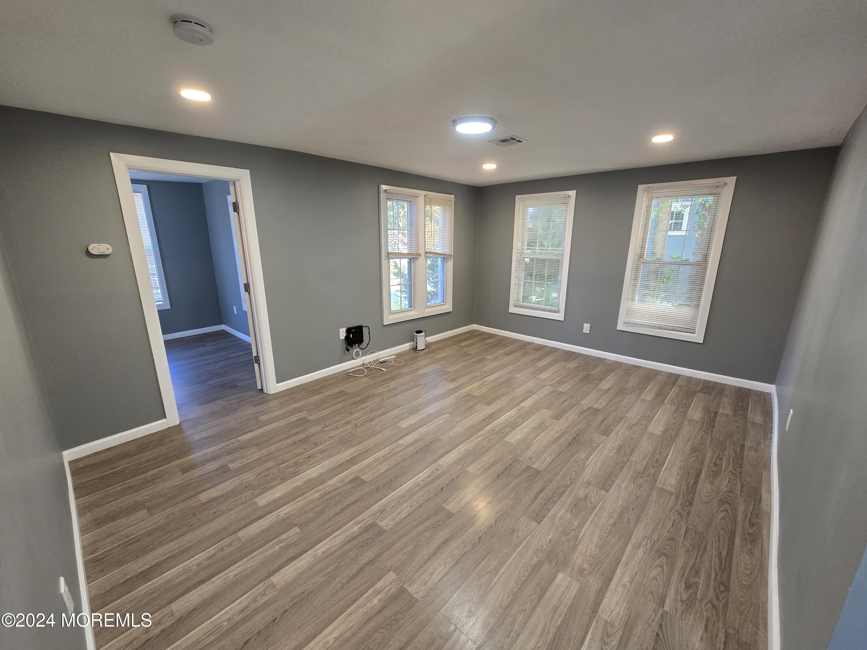 916 Sunset Avenue, 2
