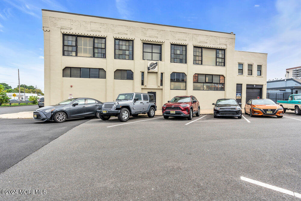 807 Summerfield Avenue, 2D