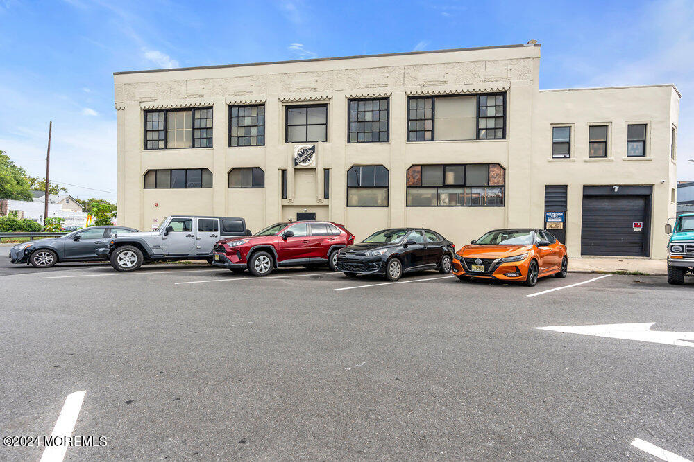 807 Summerfield Avenue, 2D