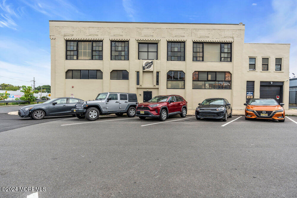 807 Summerfield Avenue, 2D