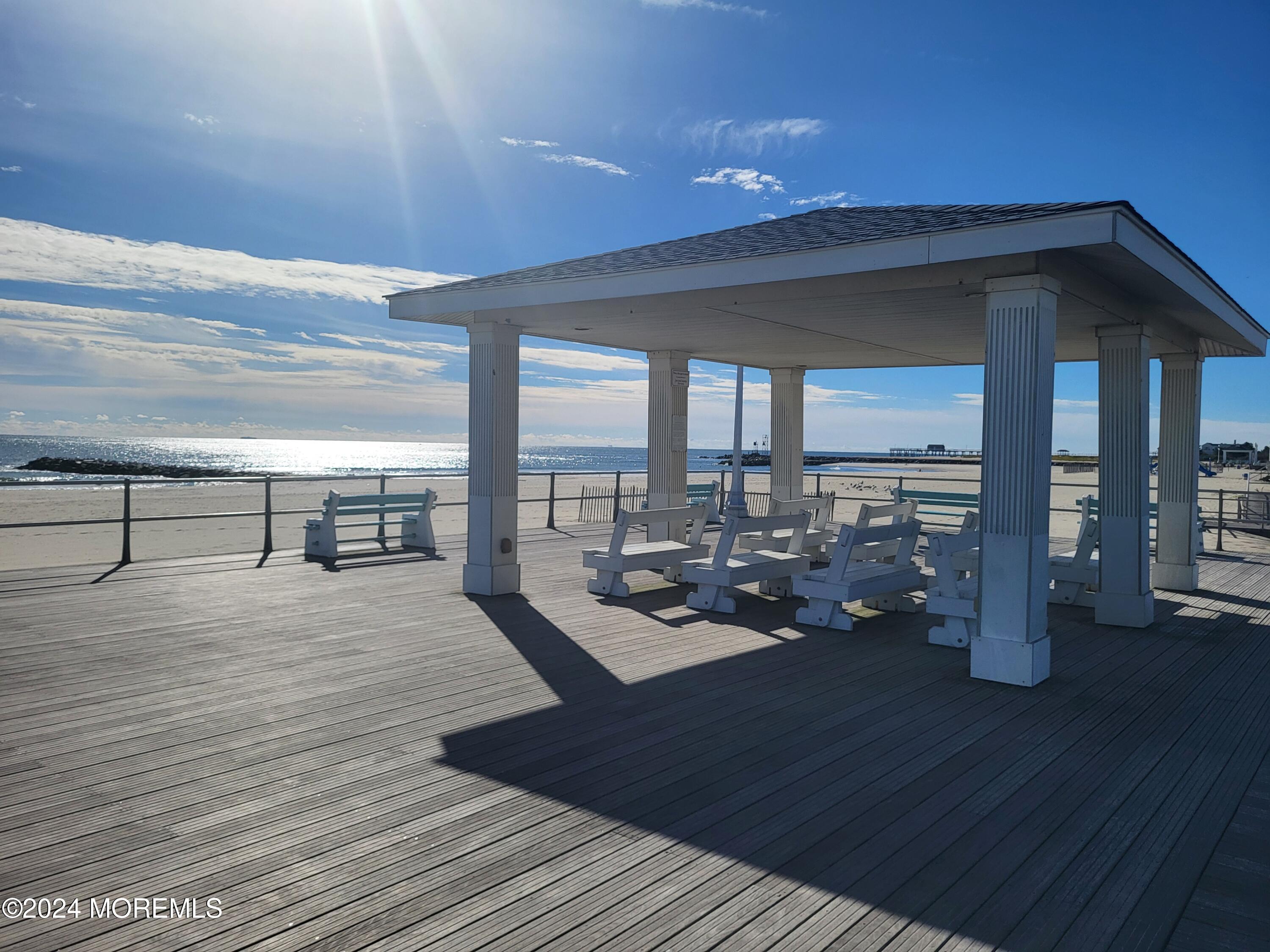 15 Garfield Avenue, 404, Avon-by-the-sea Unit: 404