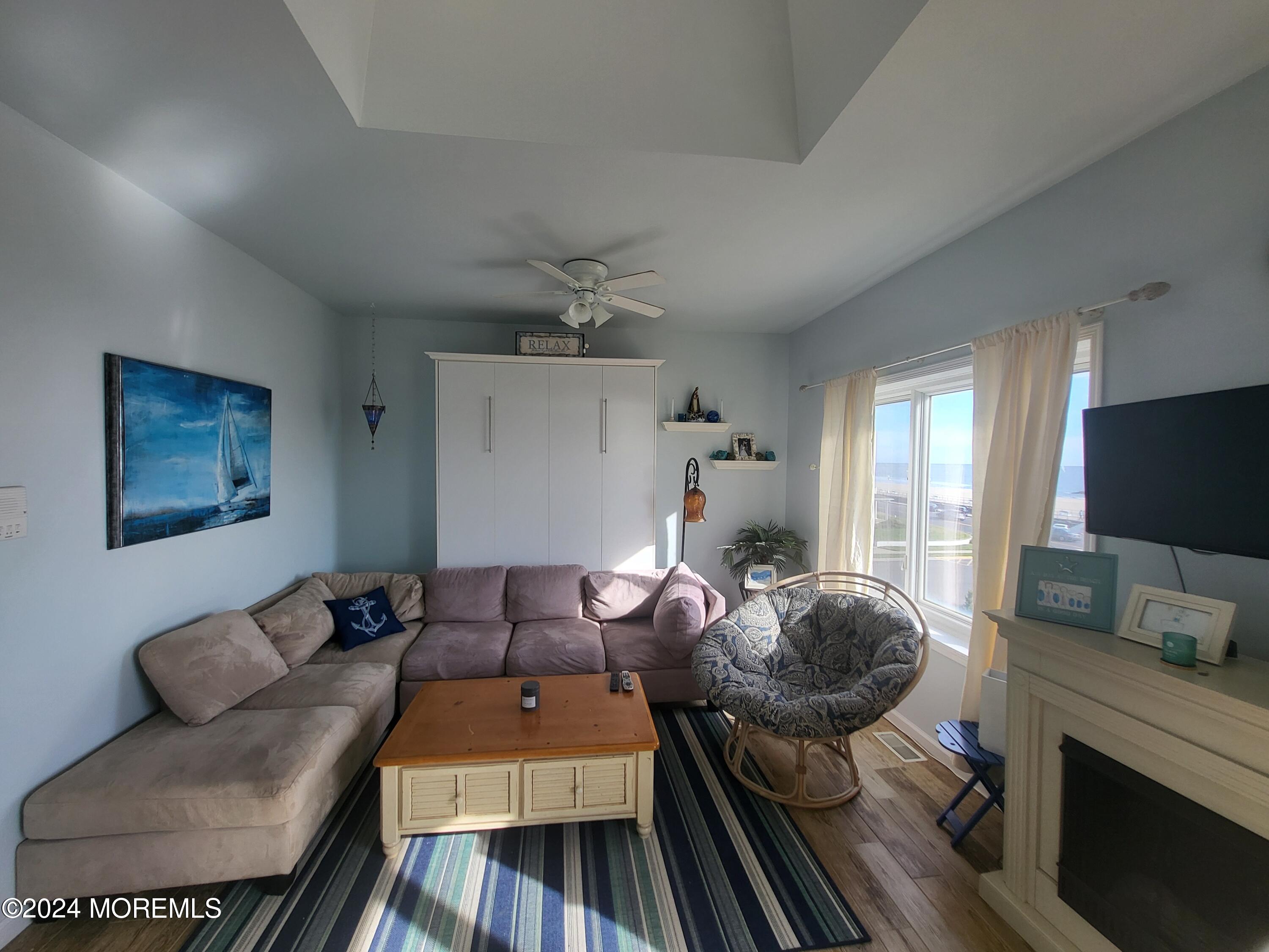15 Garfield Avenue, 404, Avon-by-the-sea Unit: 404
