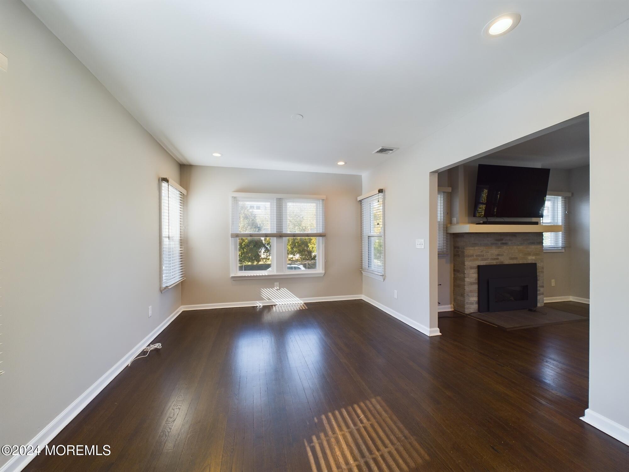1122 2nd Avenue