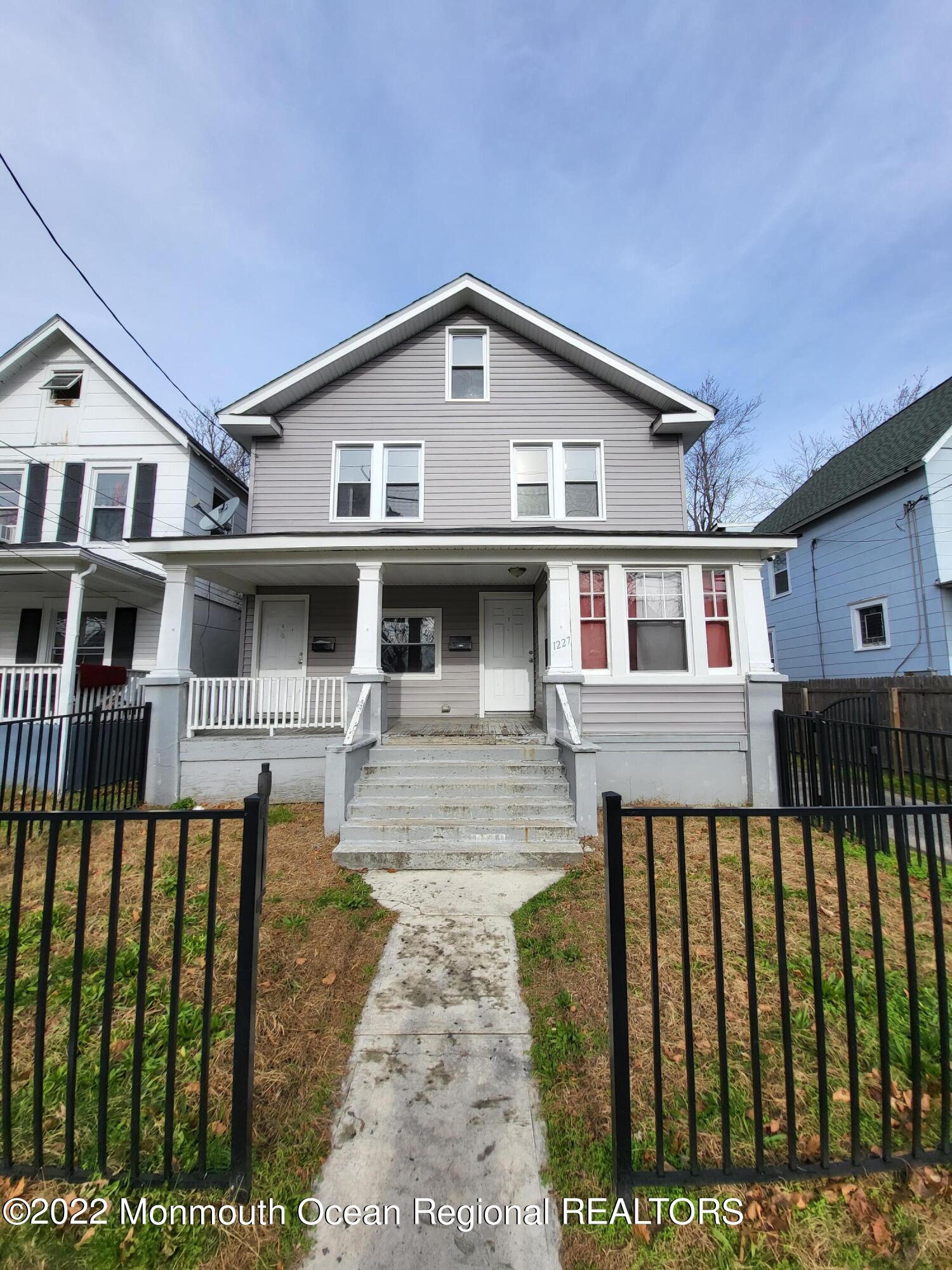 1227 Monroe Avenue, 2