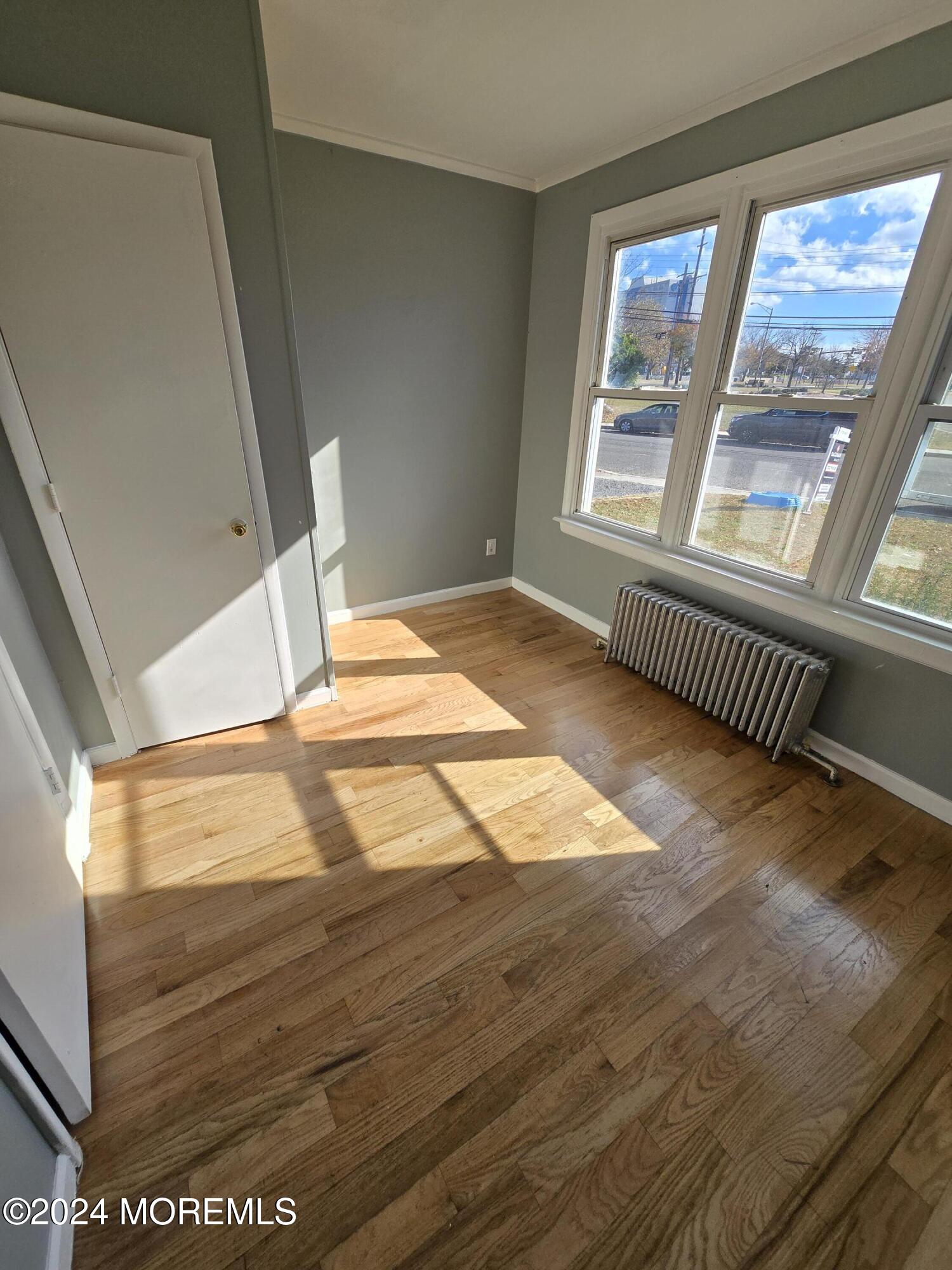 93 N Broadway, 1