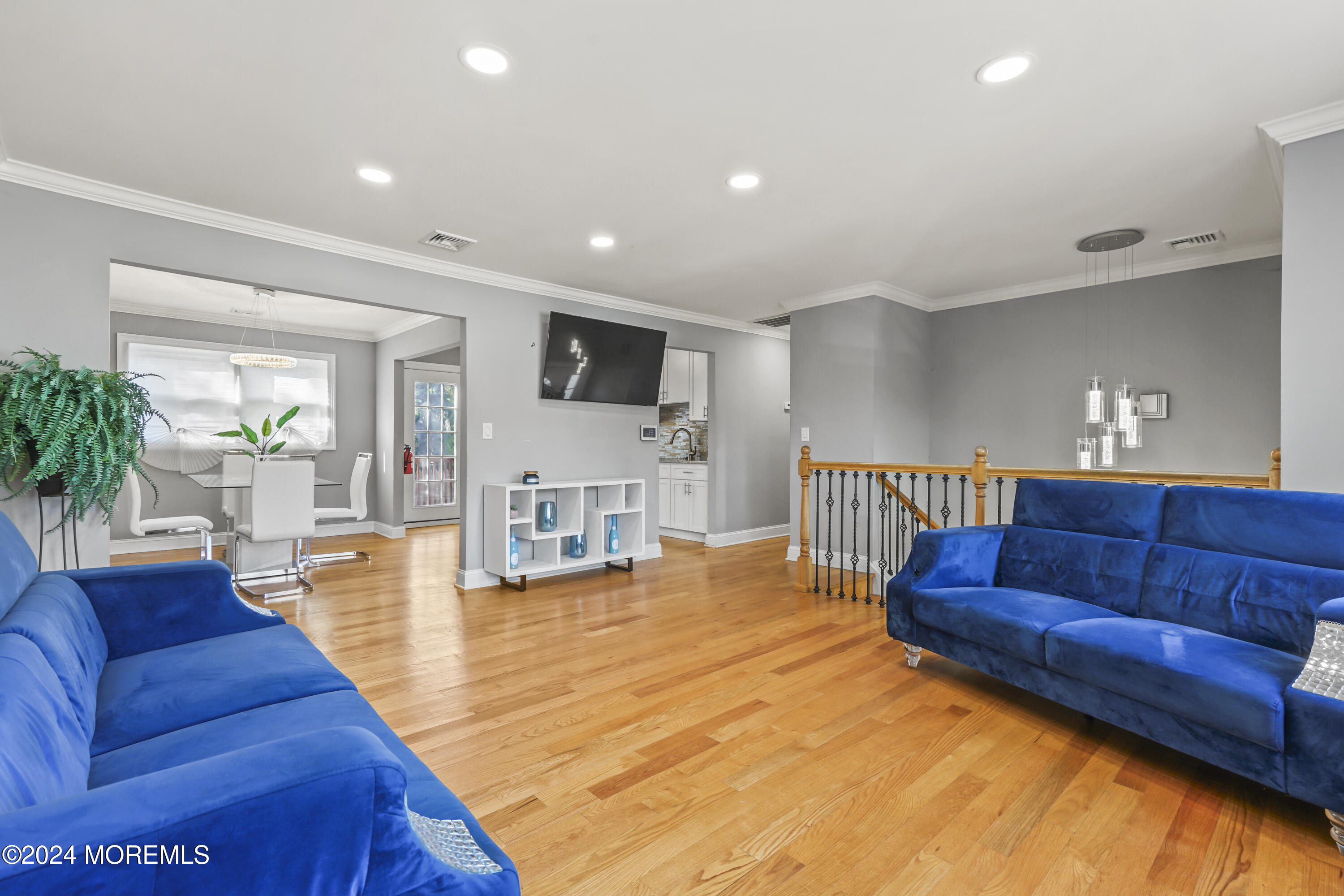 7 Colgate Avenue