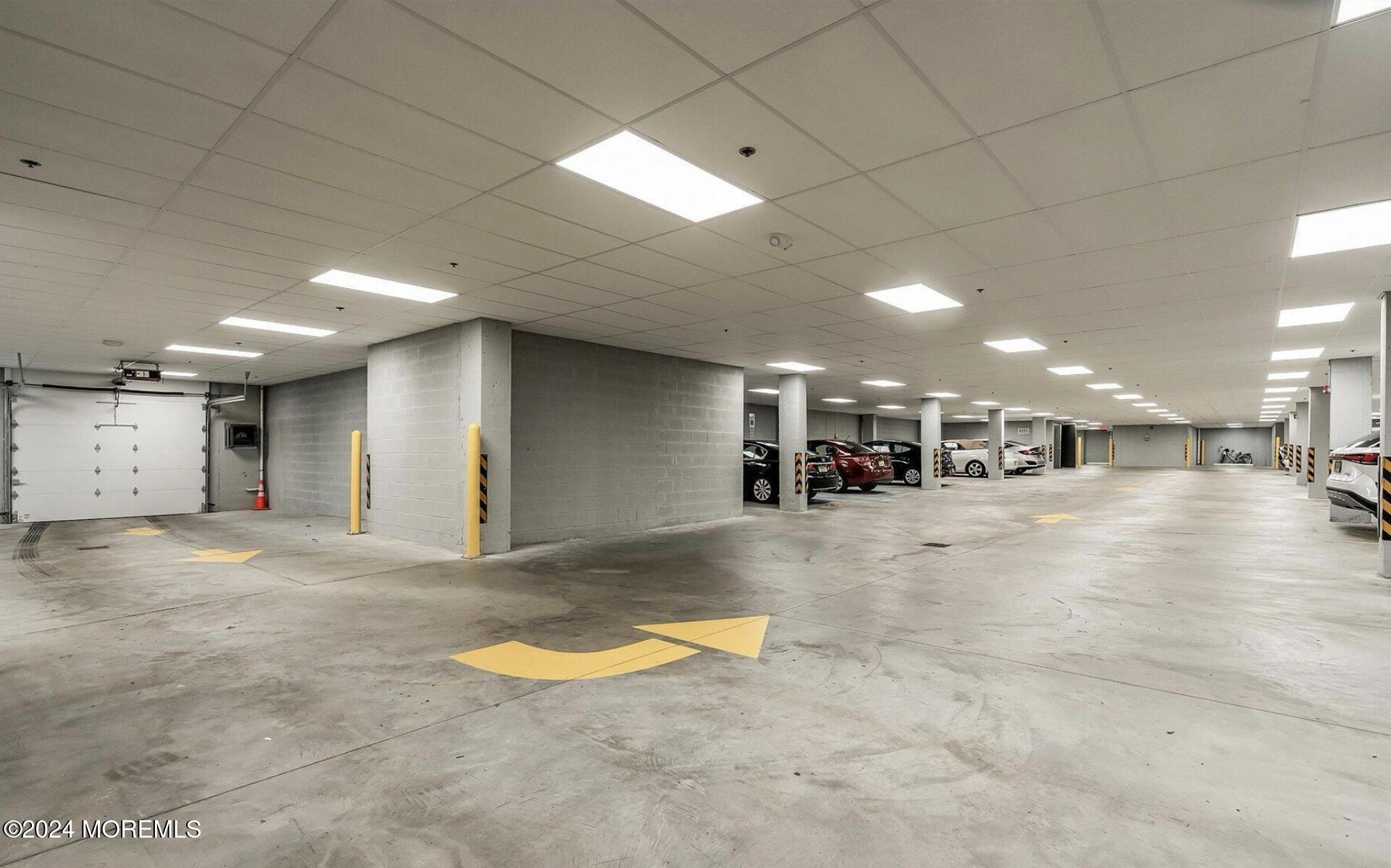 7 Centre Street, 6305